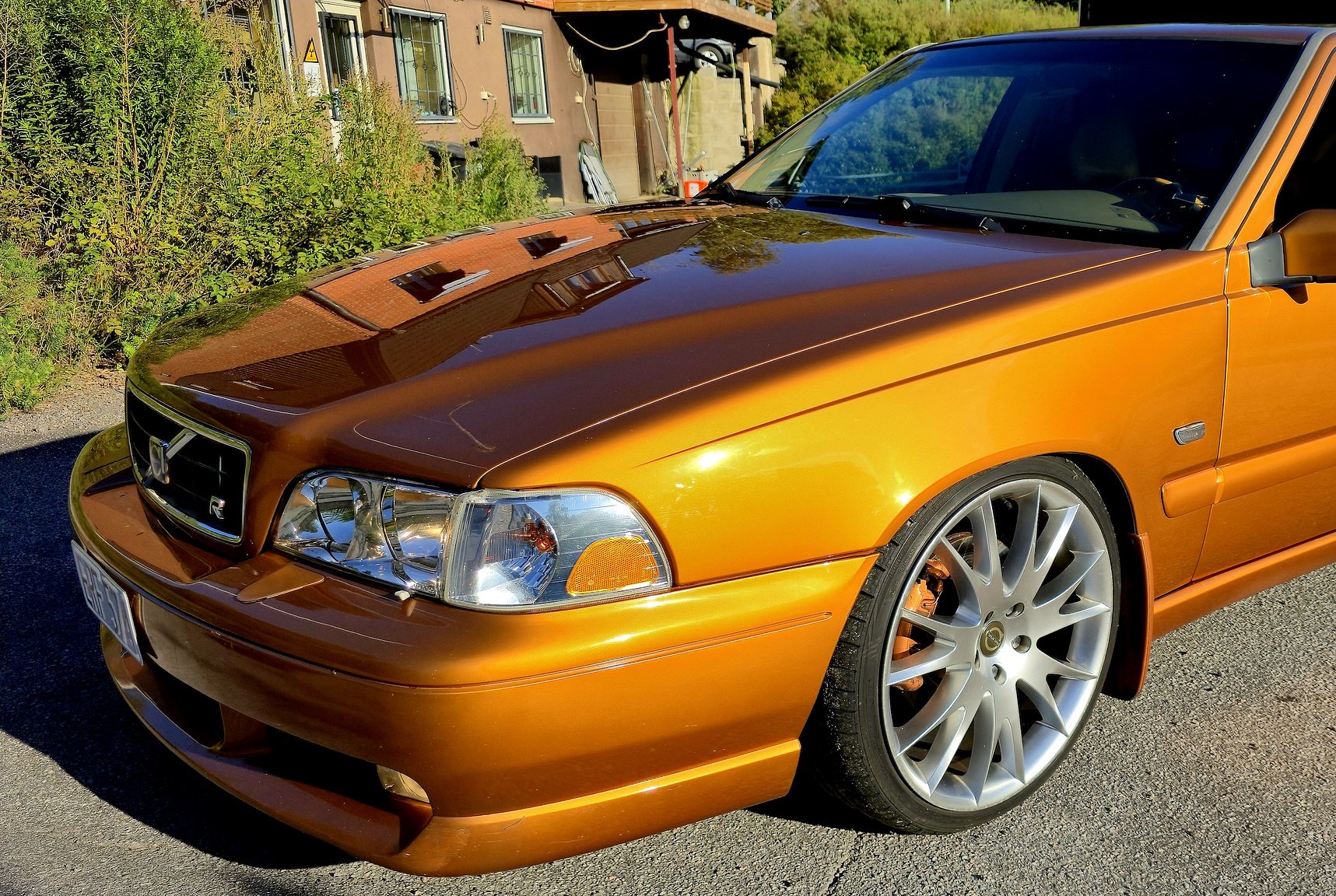 Exterior image of 1998 Volvo V70 R 2.3 T Automatisk