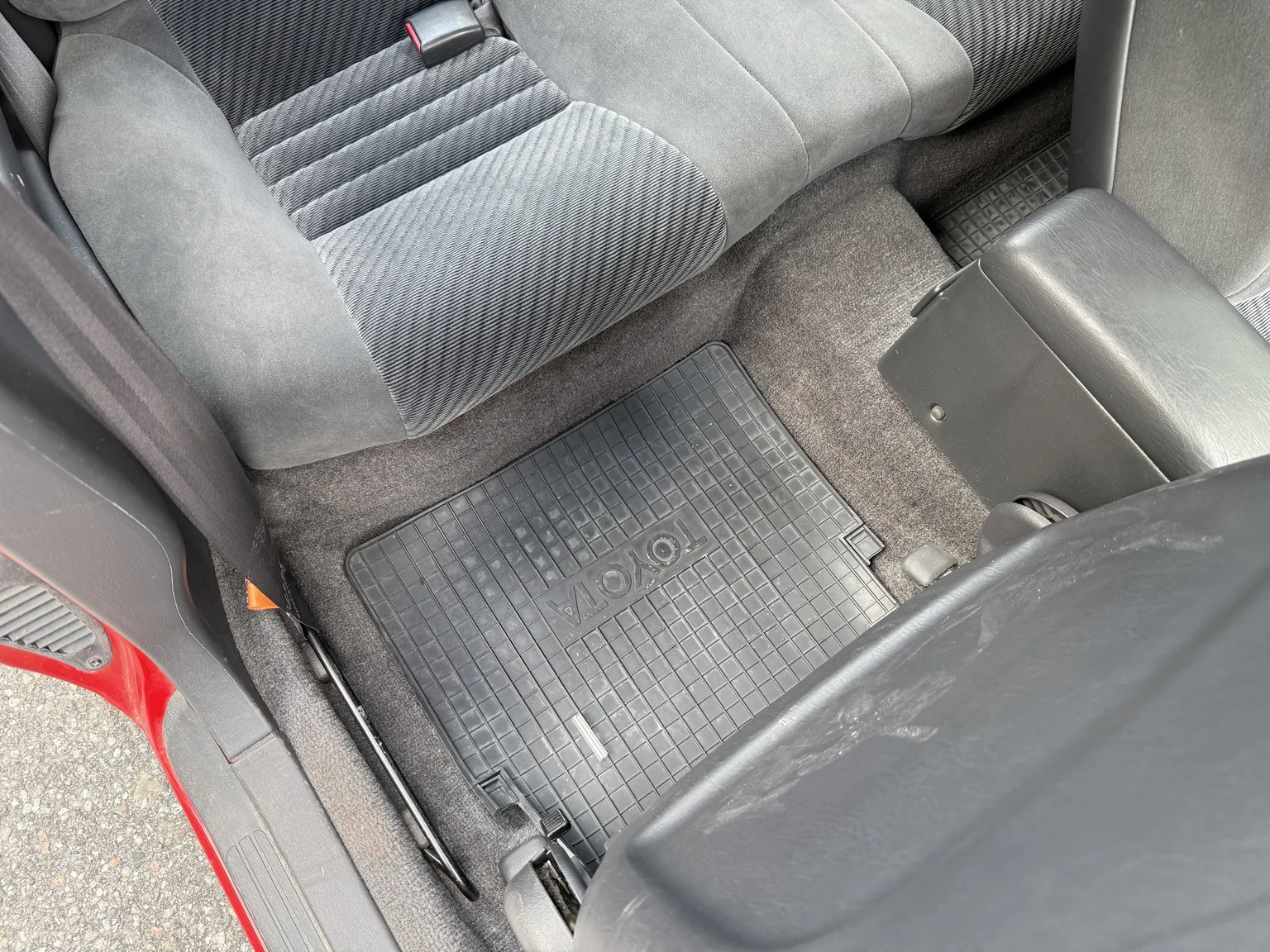 Interior image of 1990 Toyota Celica (52)