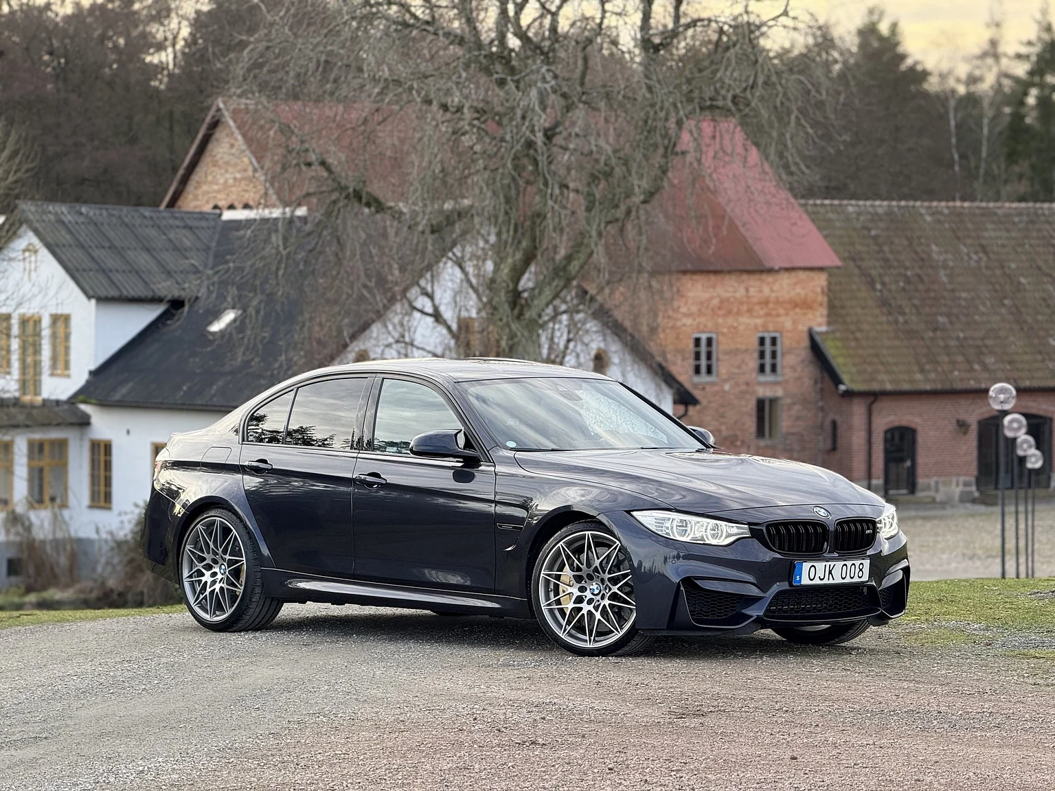 Exteriörbild på 2017 BMW M3 Competition 30 Jahre (1)