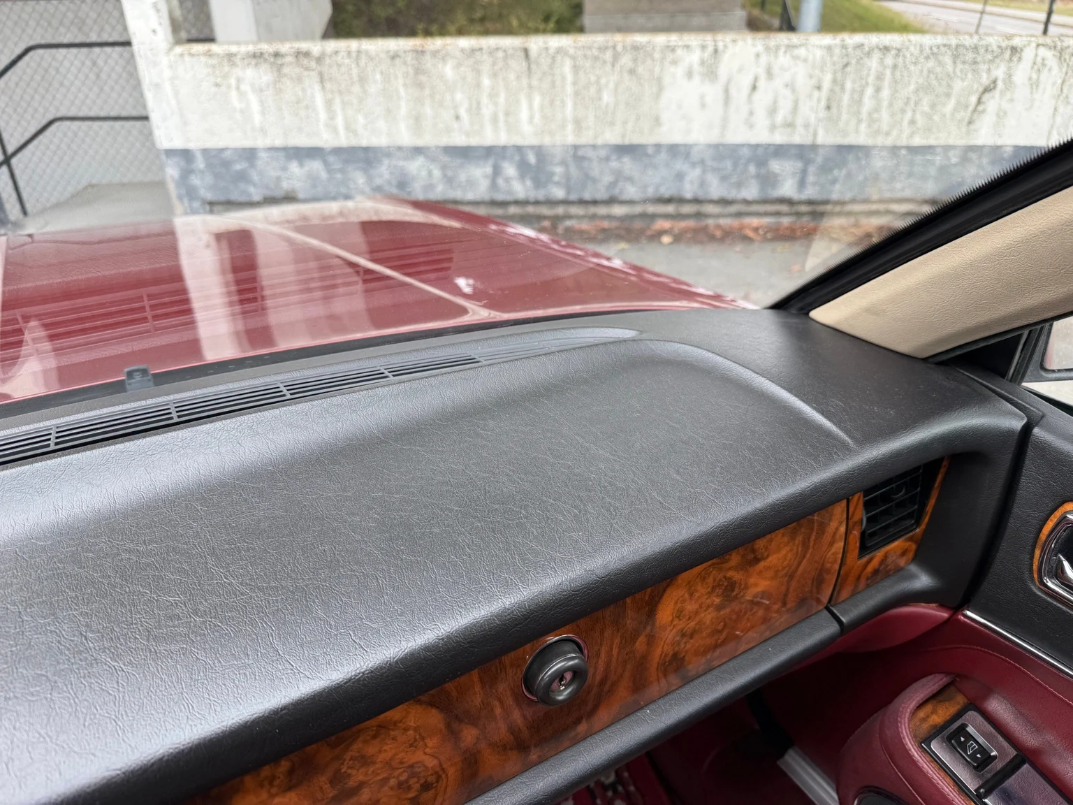Innenraumfoto von 1988 Daimler Six (25)