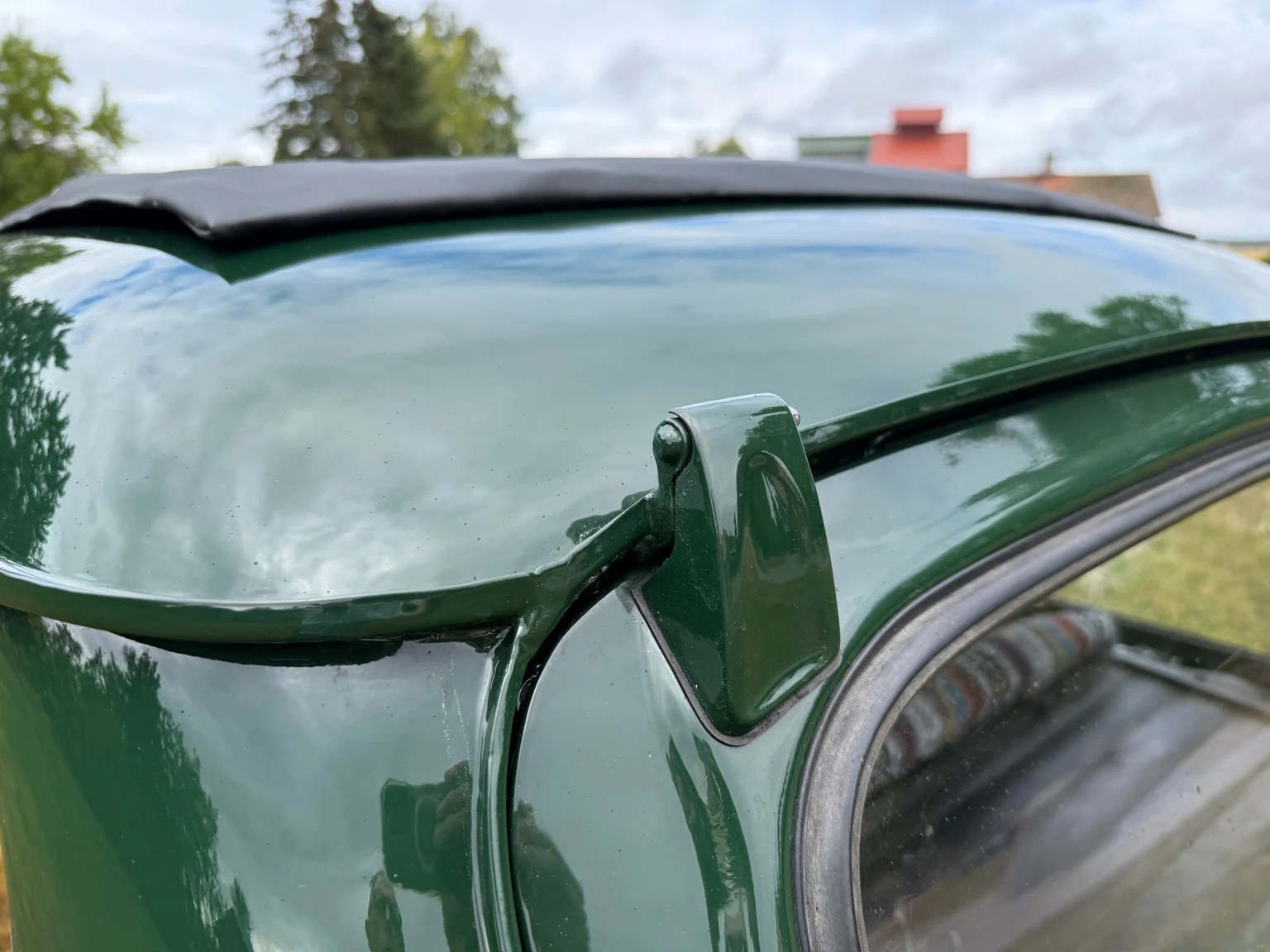 Exteriörbild på 1970 Renault 4 (27)
