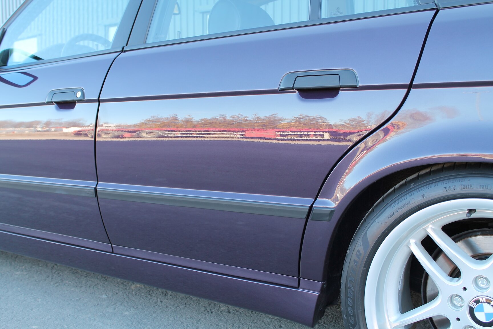 Exteriörbild på 1996 BMW 540i Touring "No Reserve Auction"