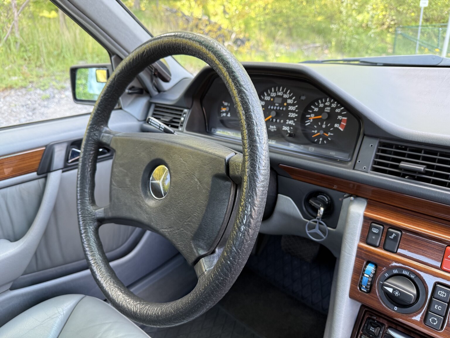Interior image of 1991 Mercedes-Benz 300 E-24