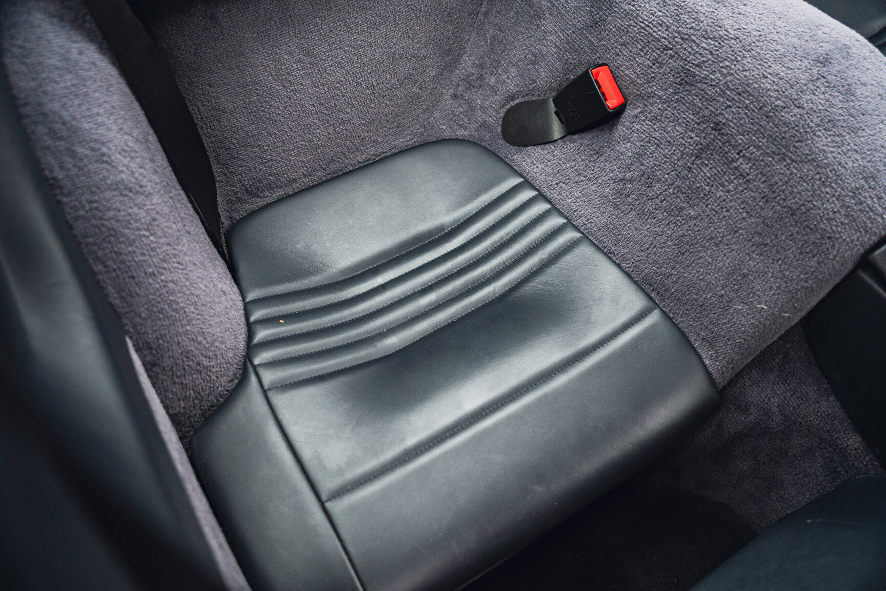 Interior image of 1999 Porsche 911 Carrera 4