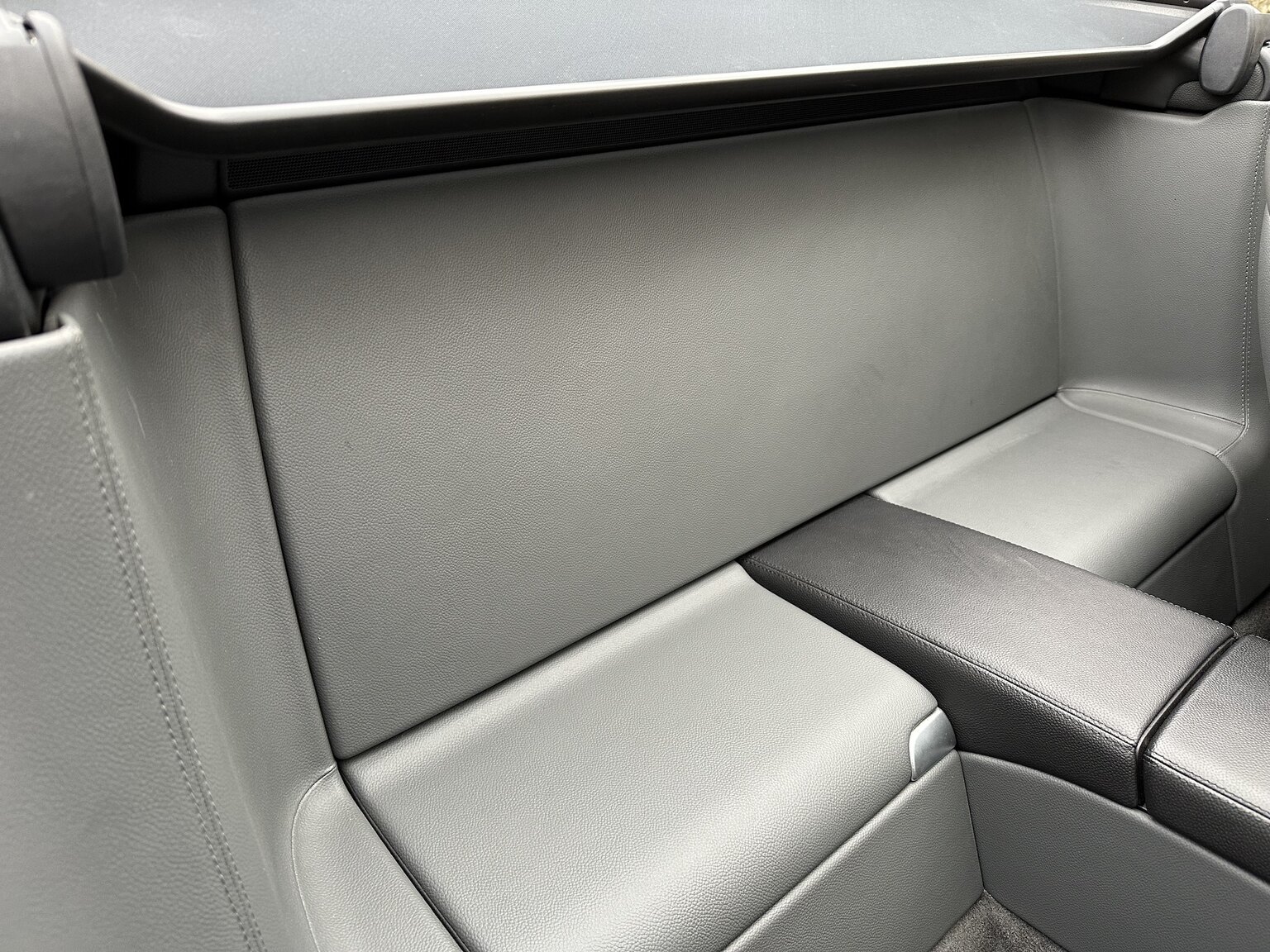 Interior image of 2005 Mercedes-Benz SL 350