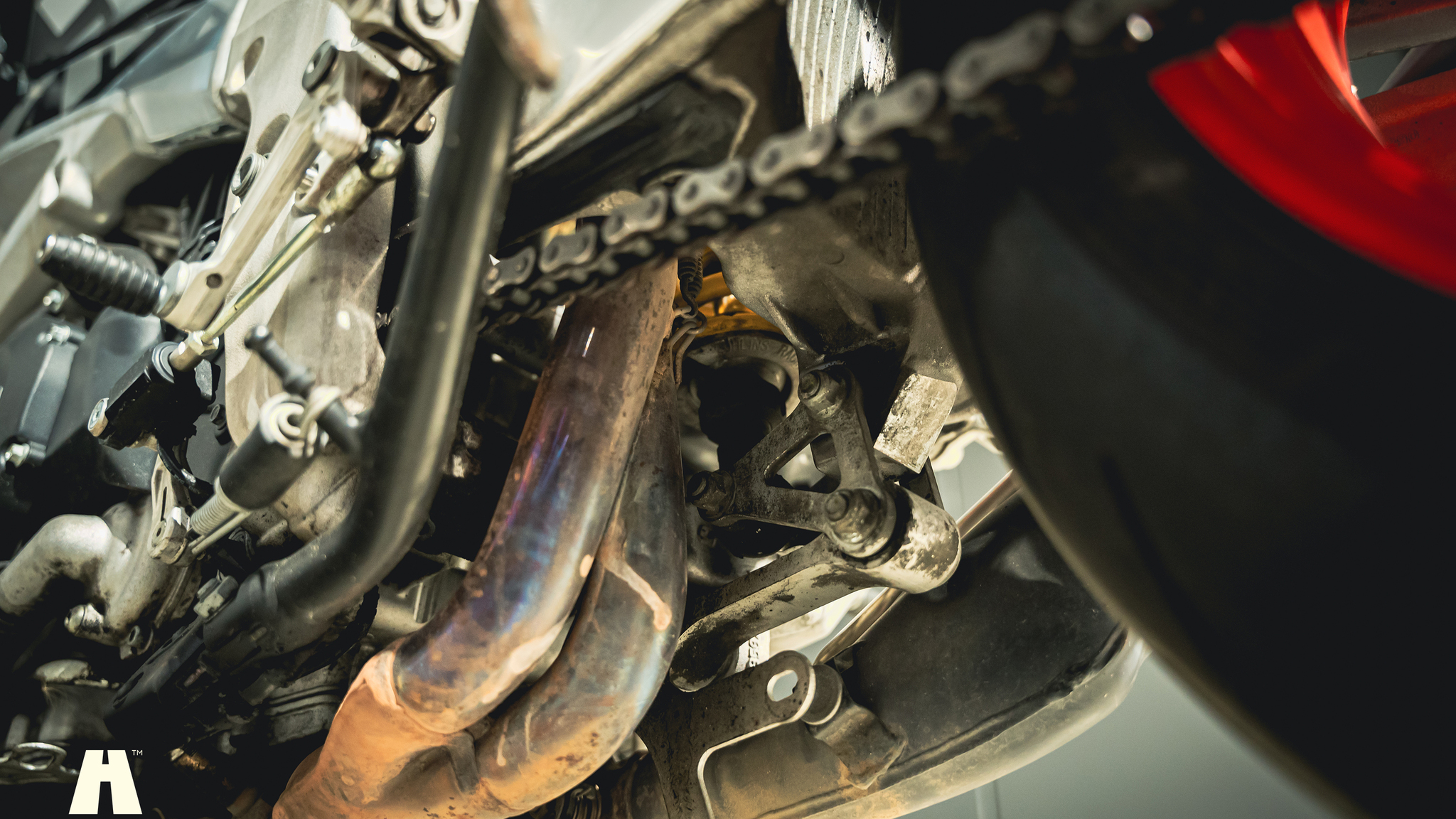 Image of 2016 Aprilia Tuono V4 Factory mechanics