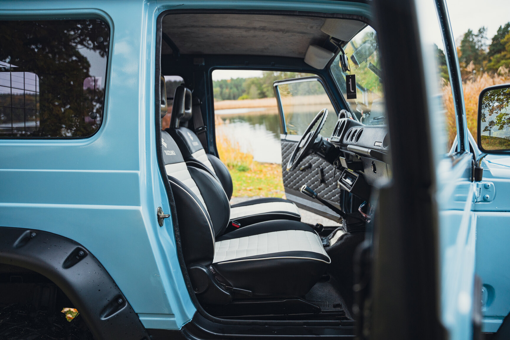 Innenraumfoto von 1987 Suzuki SJ413 A-traktor