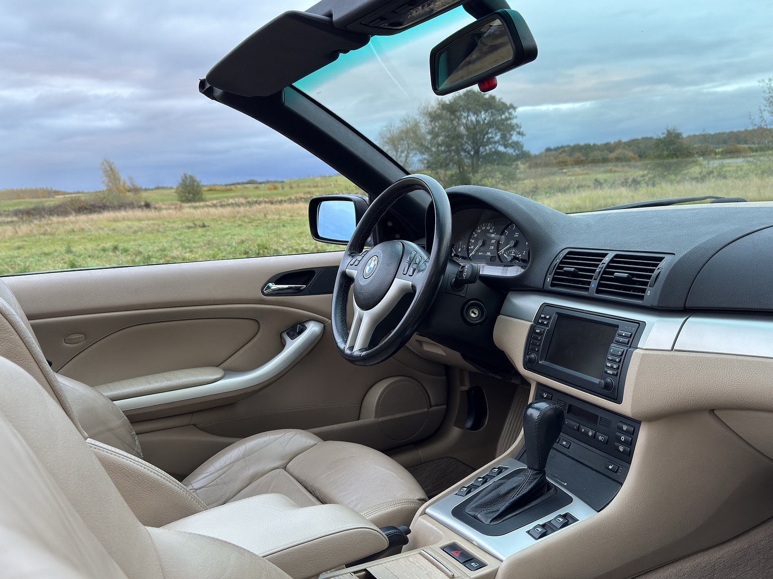 Interior image of 2001 BMW 325IA CAB