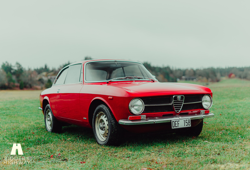 1972 Alfa Romeo Giulia GT 1300 Junior