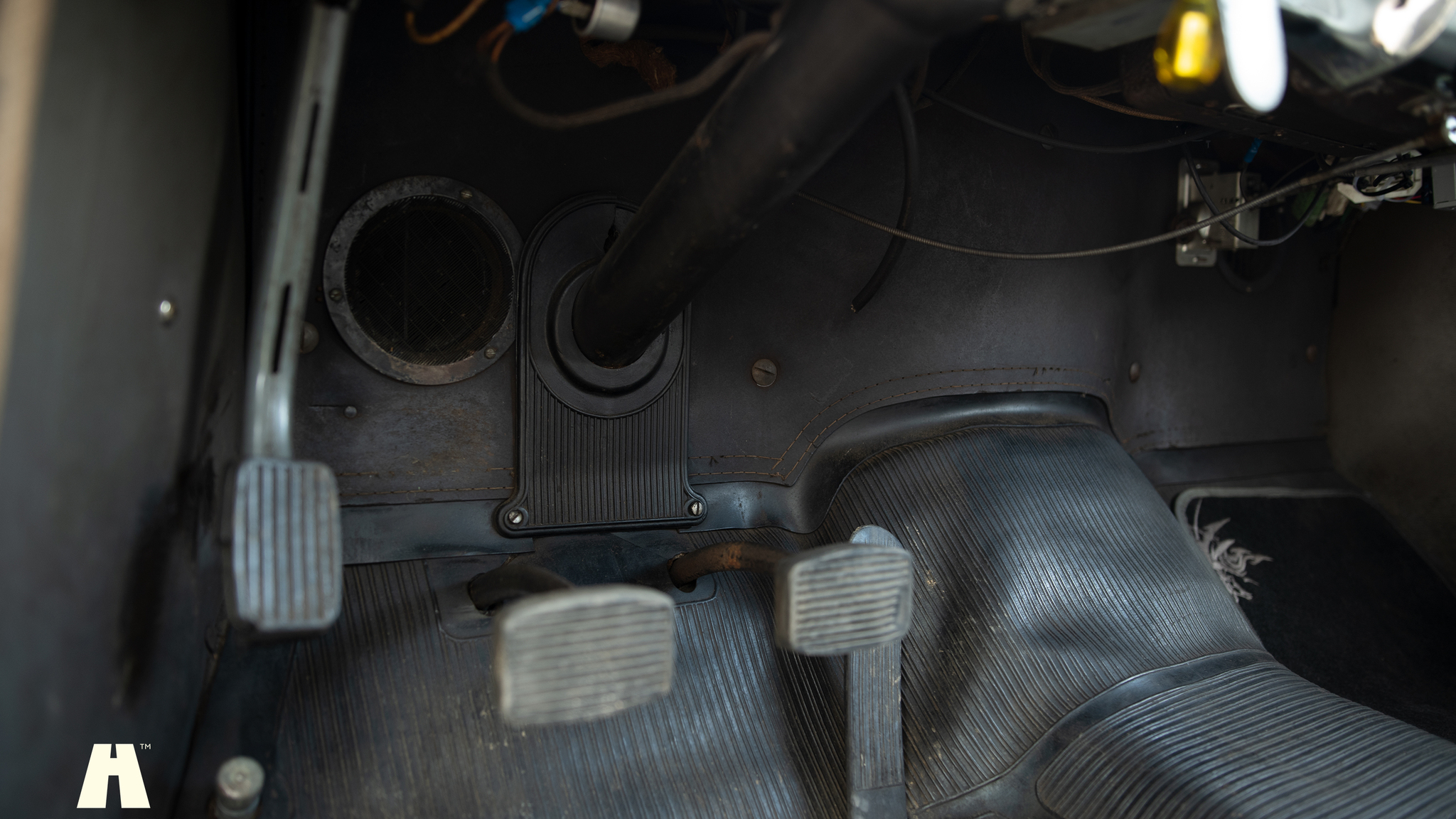 Interior image of 1949 Buick Super Eight (8)