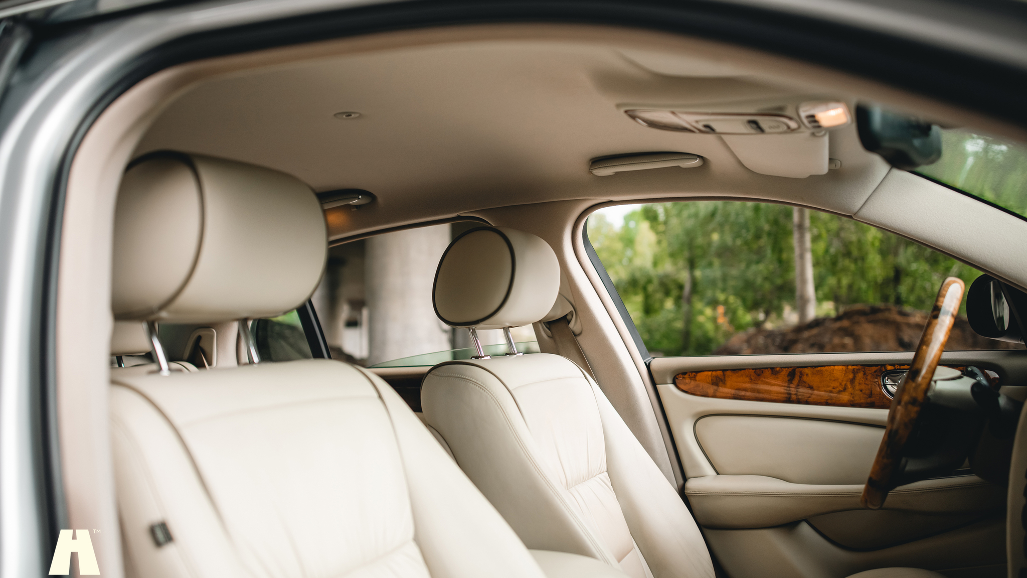 Innenraumfoto von 2003 Jaguar XJ Super V8