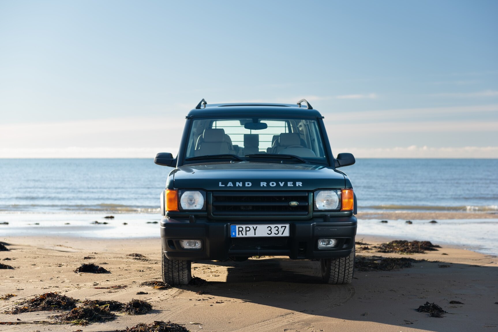 Exterior image of 1999 Land Rover Discovery 4.0 V8