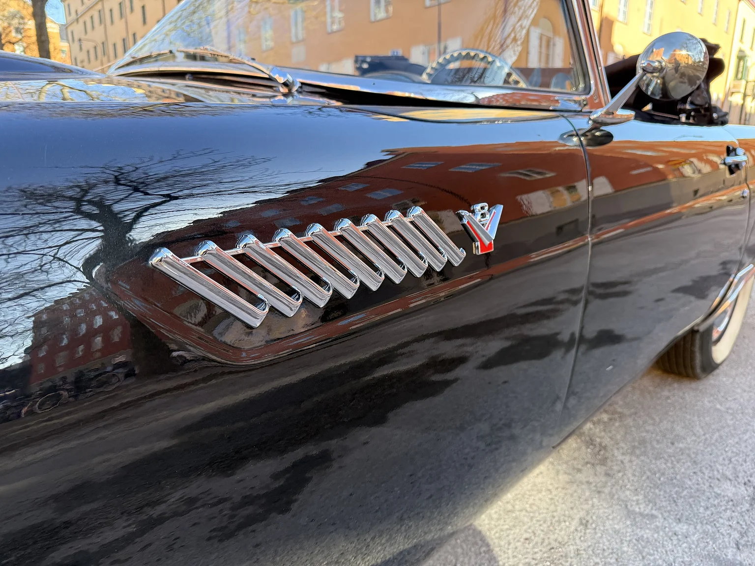 Exterior image of 1955 Ford Thunderbird (42)