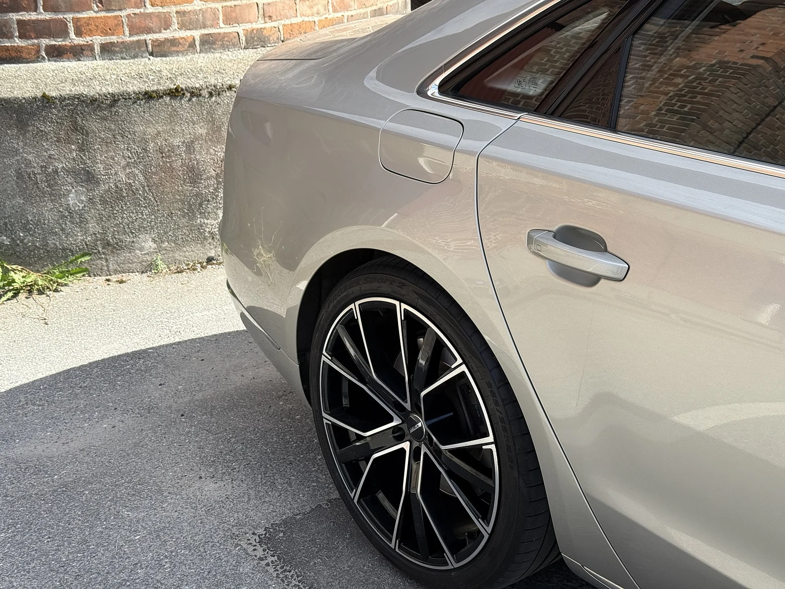 Aussenfoto 2014 Audi A8 4.0 TFSI (19)