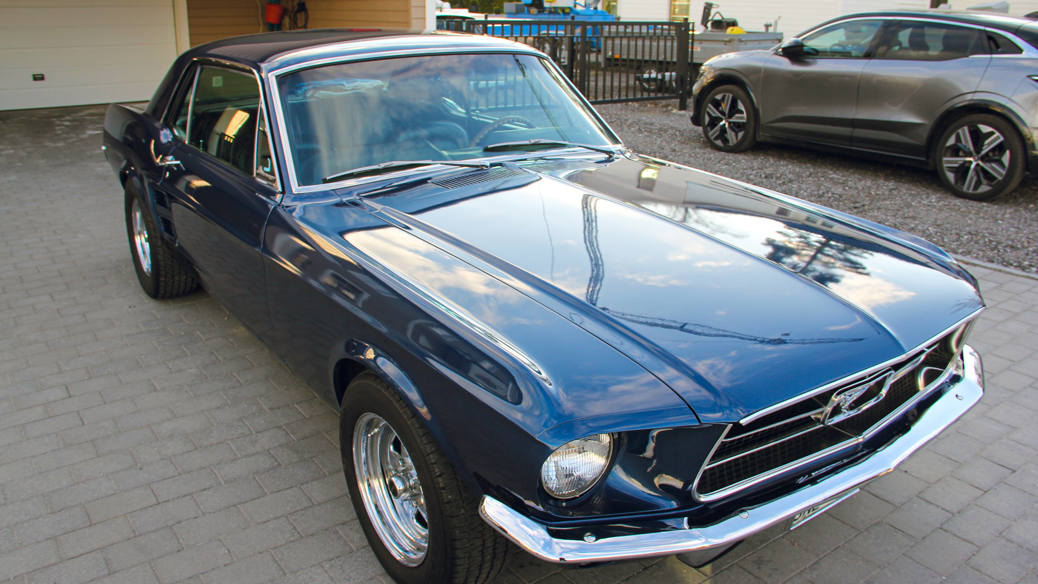 Exteriörbild på 1967 Ford Mustang 305ci HT (2)
