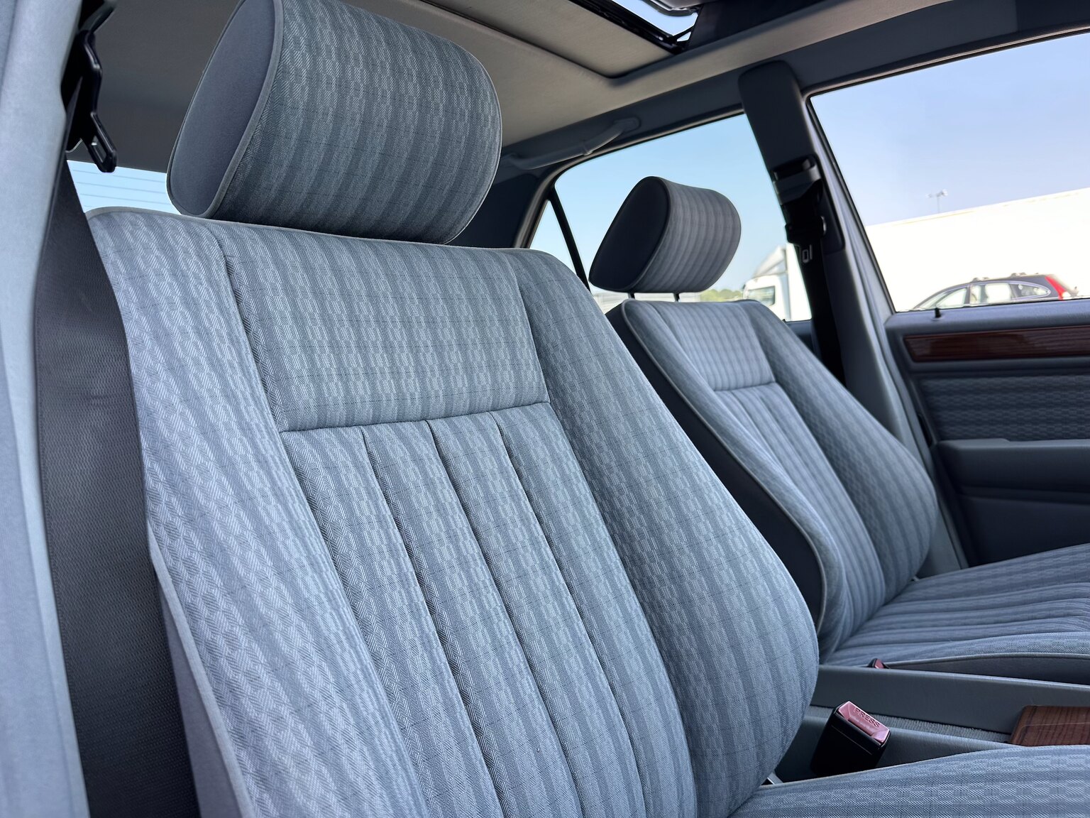 Interior image of 1992 Mercedes-Benz 250D