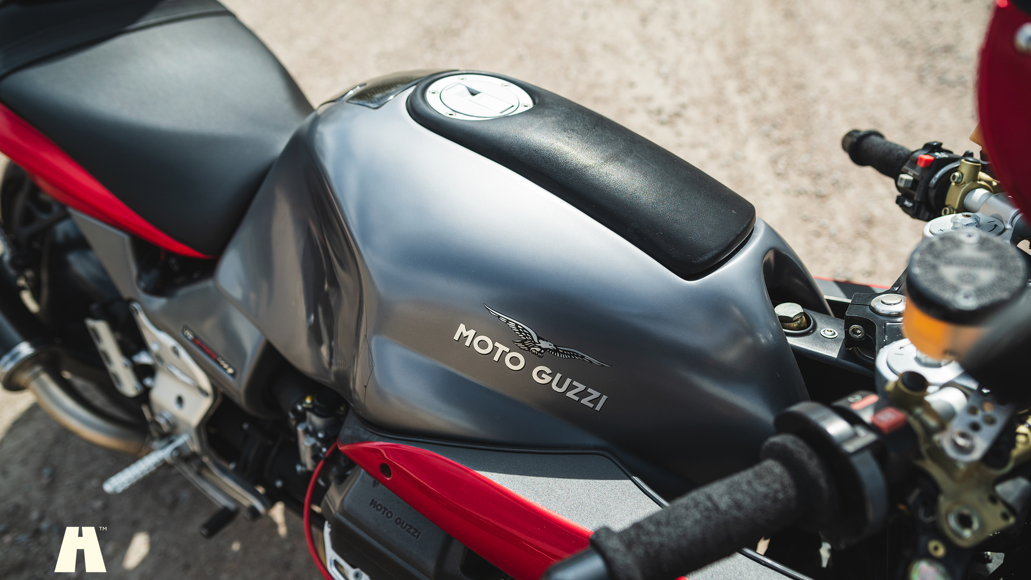 Aussenfoto 2002 Moto Guzzi V11 Le Mans (43)