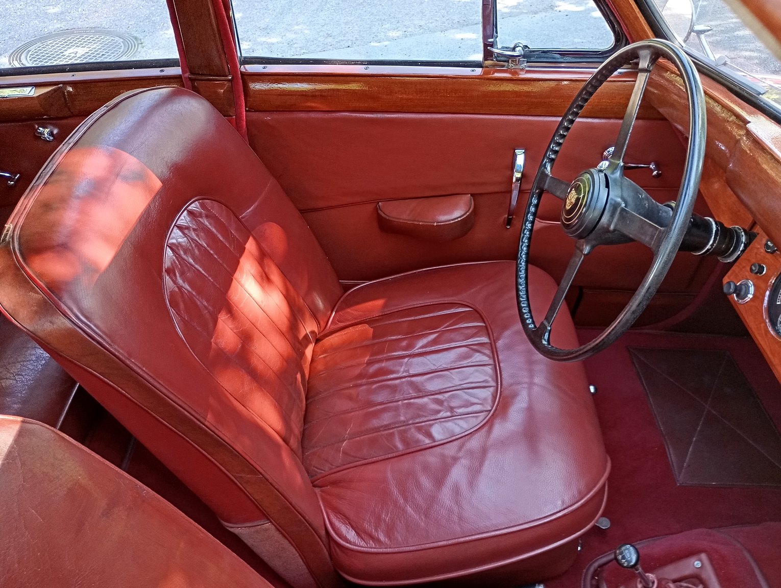 Interior image of 1954 Jaguar Mark VII