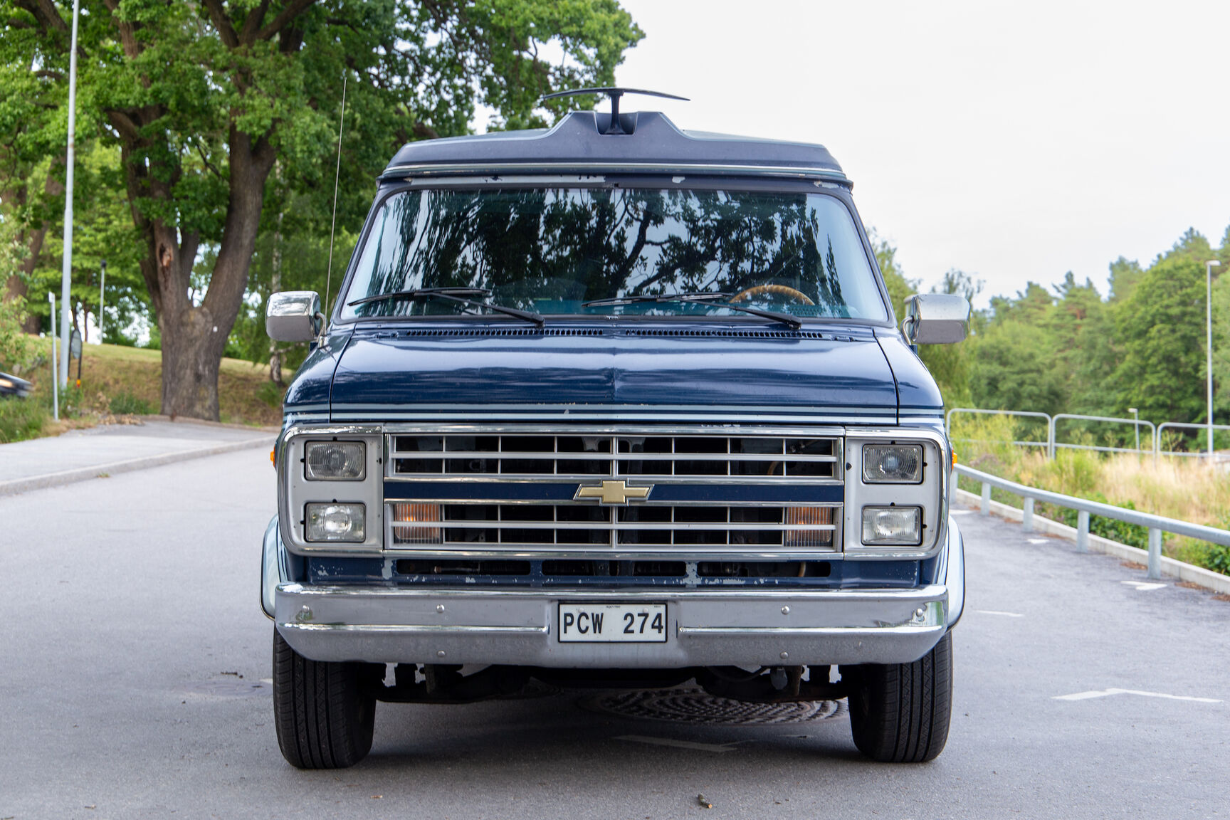 Exterior image of 1989 Chevrolet G20 Conversion Van