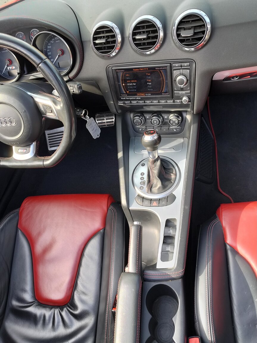 Innenraumfoto von 2009 Audi TTS Roadster
