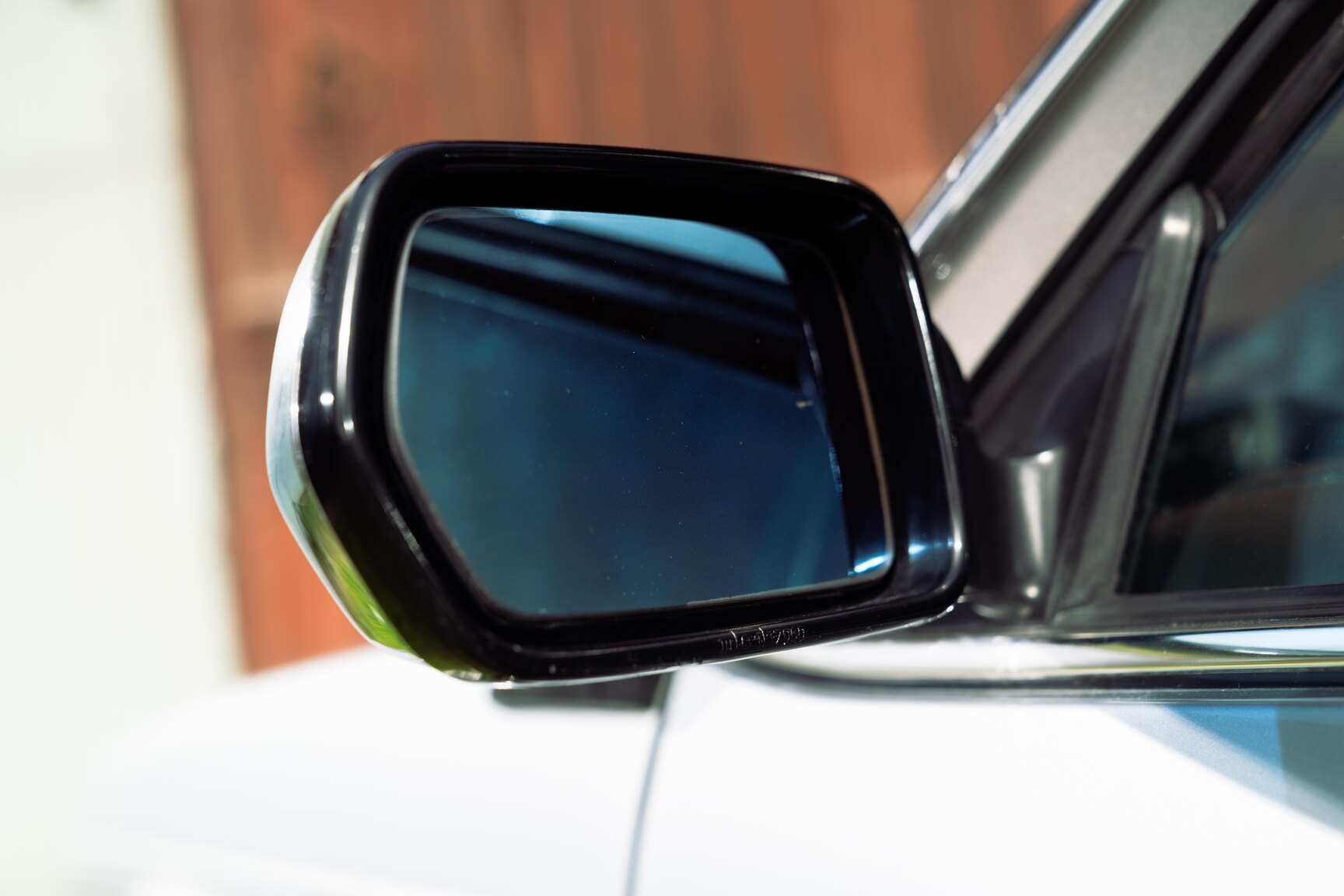 Exteriörbild på 1986 BMW 635 CSi (15)