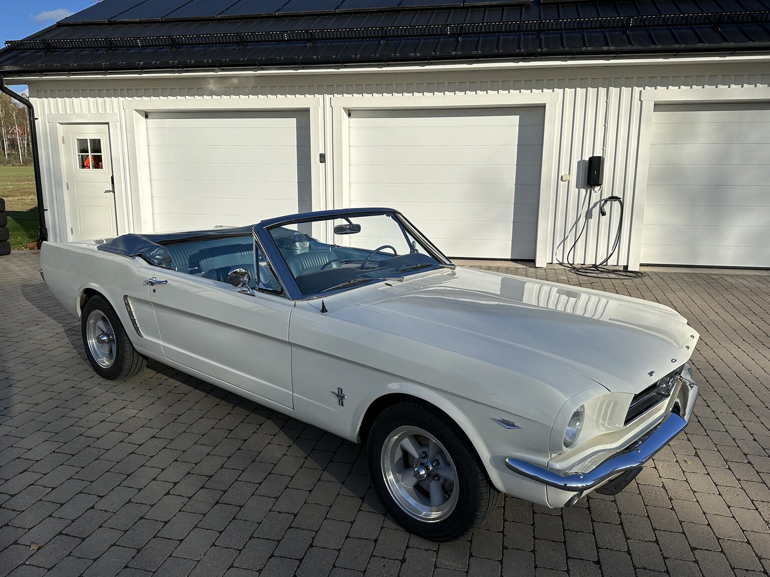 Exteriörbild på 1966 Ford Mustang Convertible