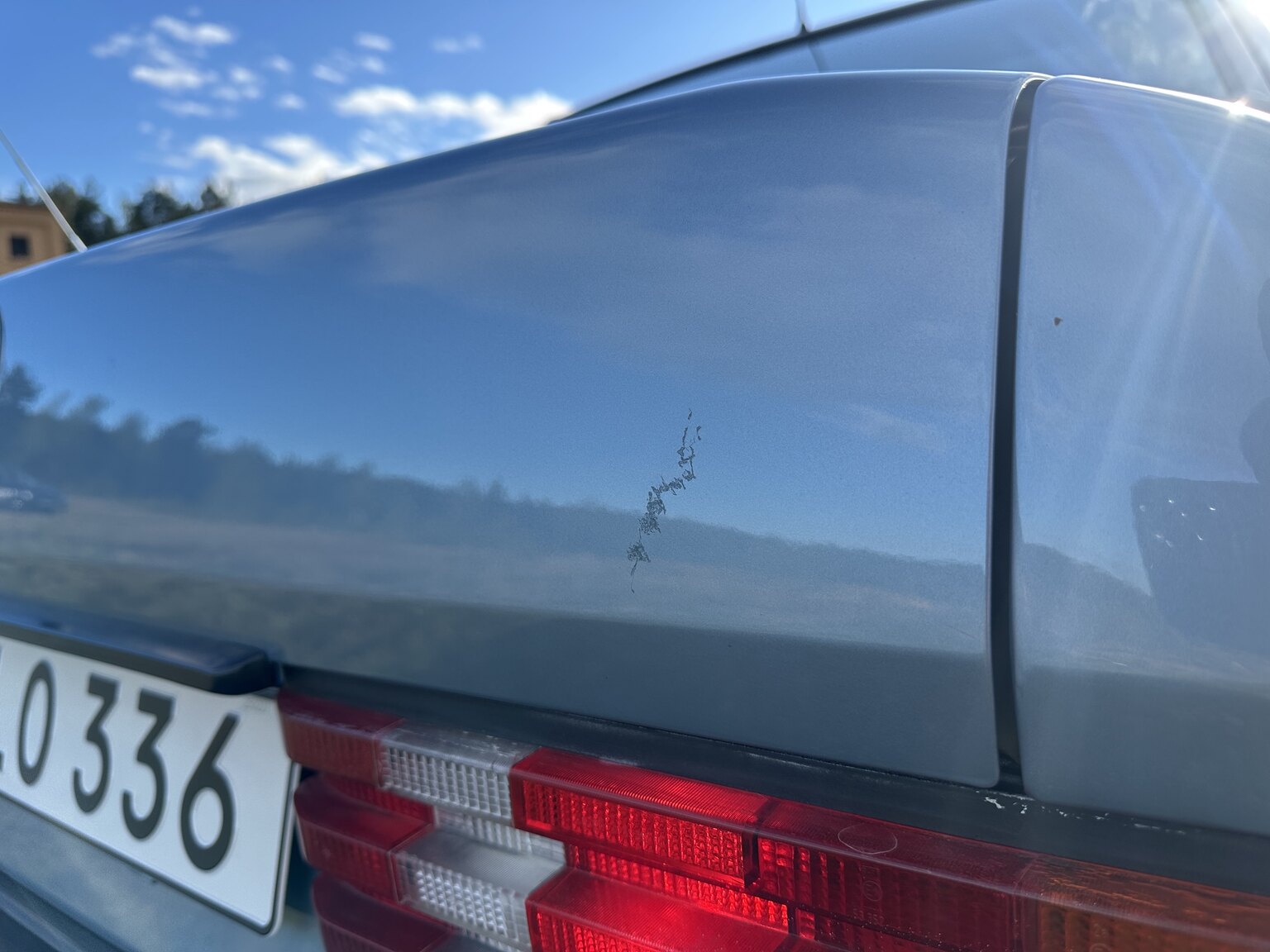 Exterior image of 1988 Mercedes-Benz 190 E