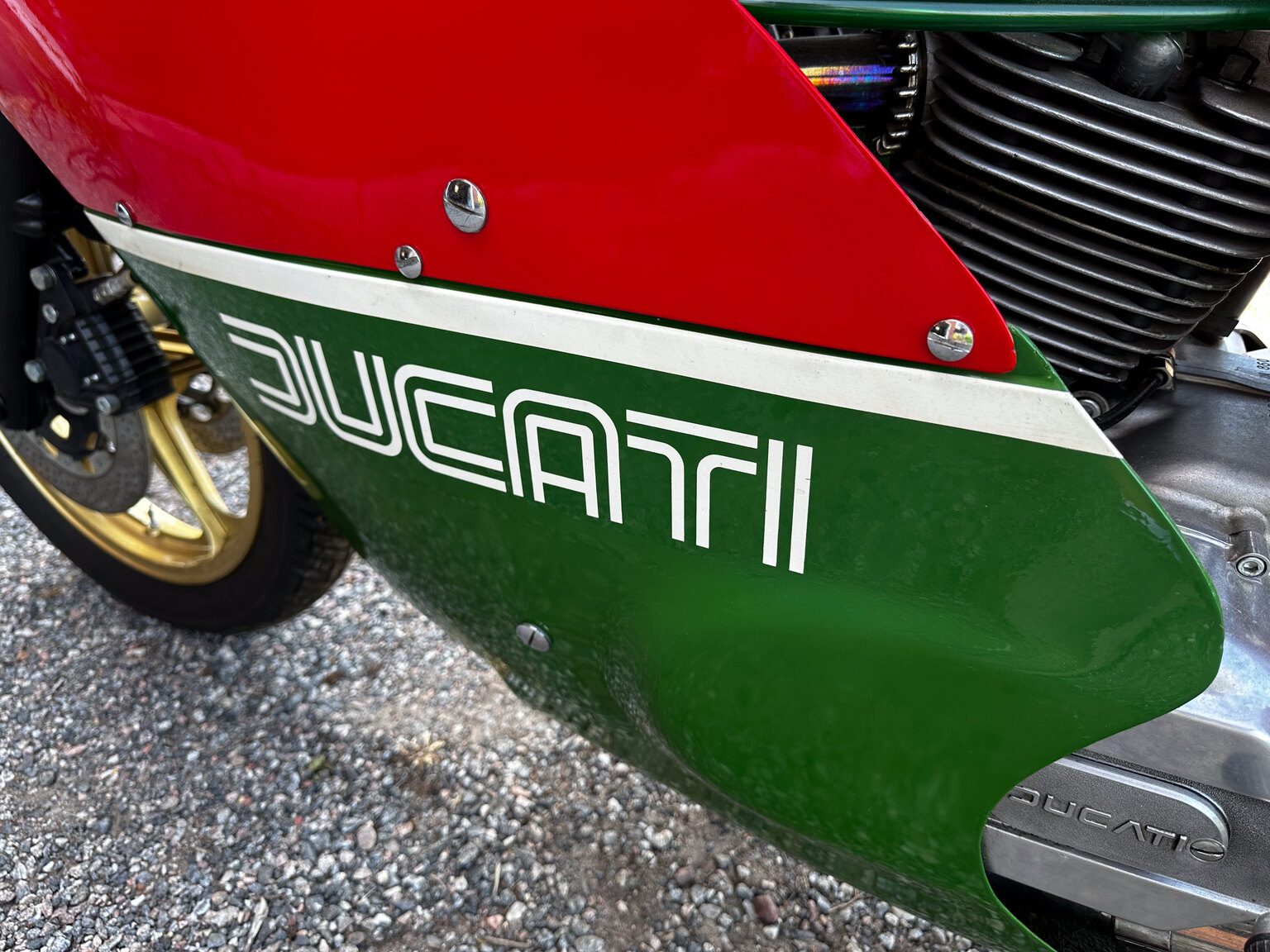 Aussenfoto 1983 Ducati 900 Mike Hailwood Replica