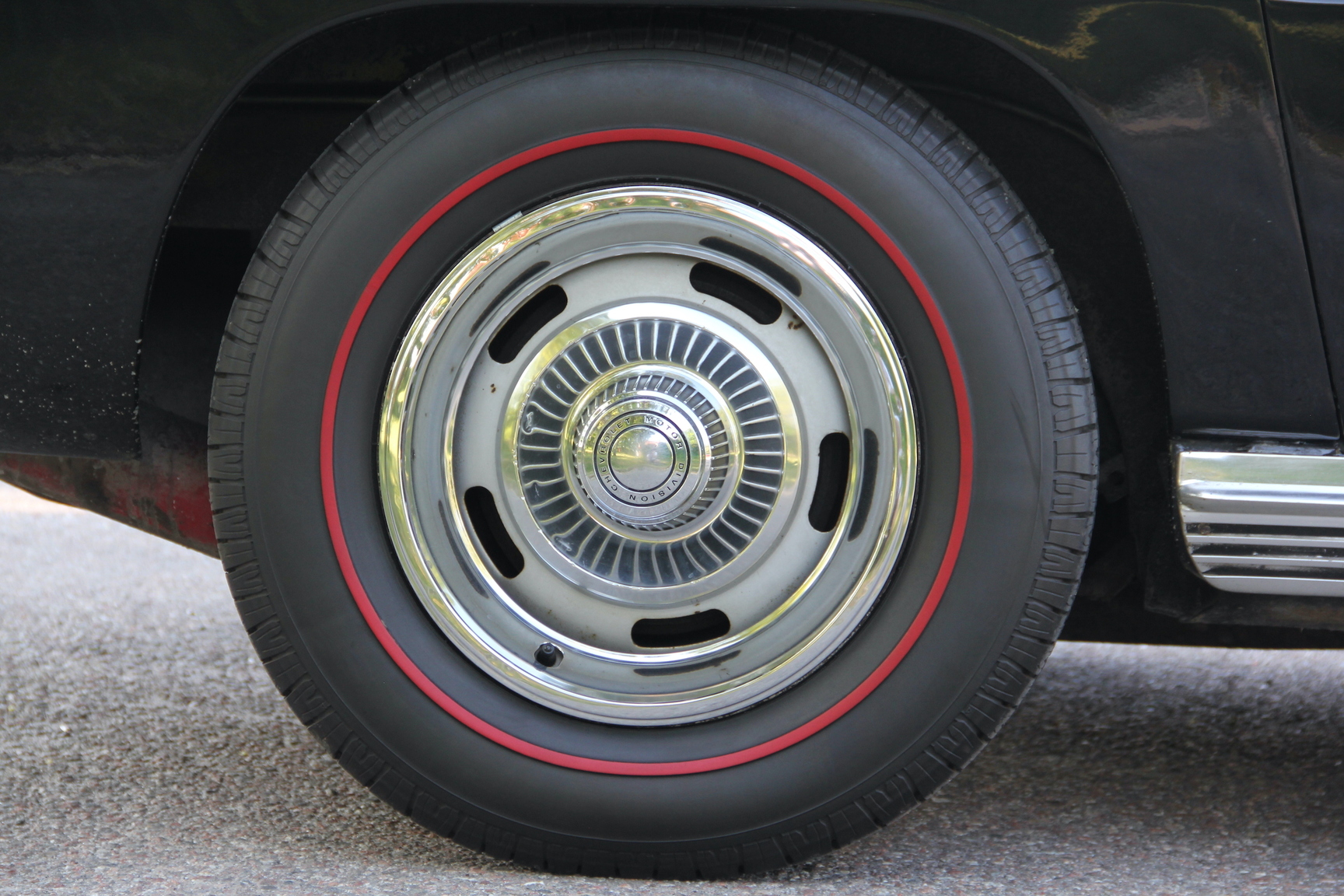 Exteriörbild på 1964 Corvette C2 Stingray Cabriolet (41)