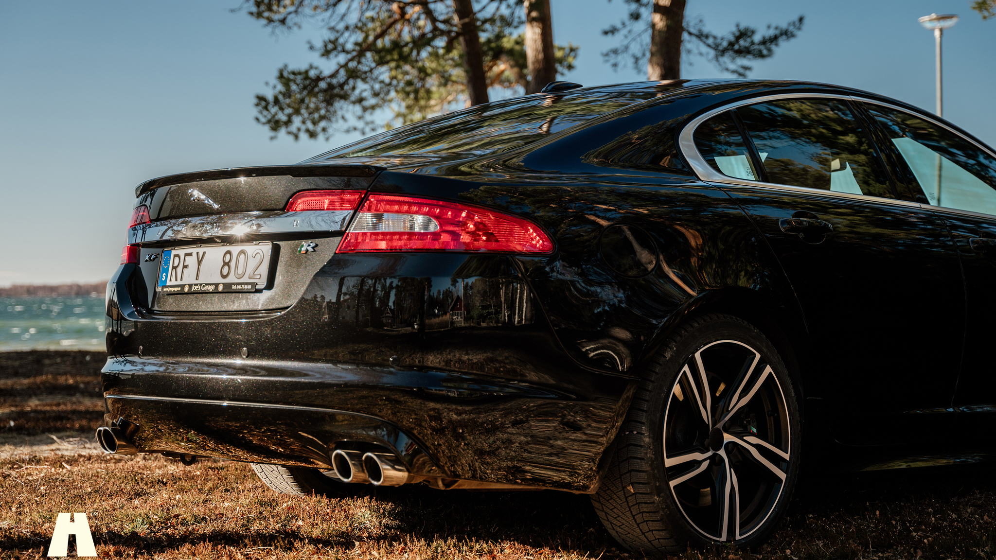 Exterior image of 2010 Jaguar XFR (39)