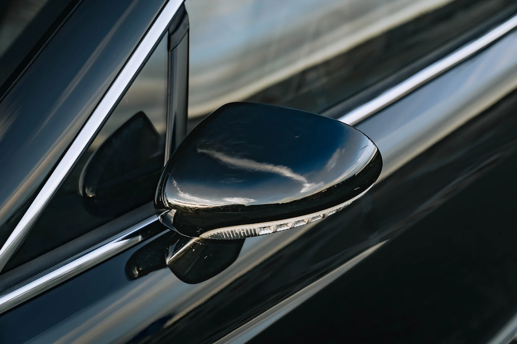 Exterior image of 2007 Bentley Continental GTC (18)