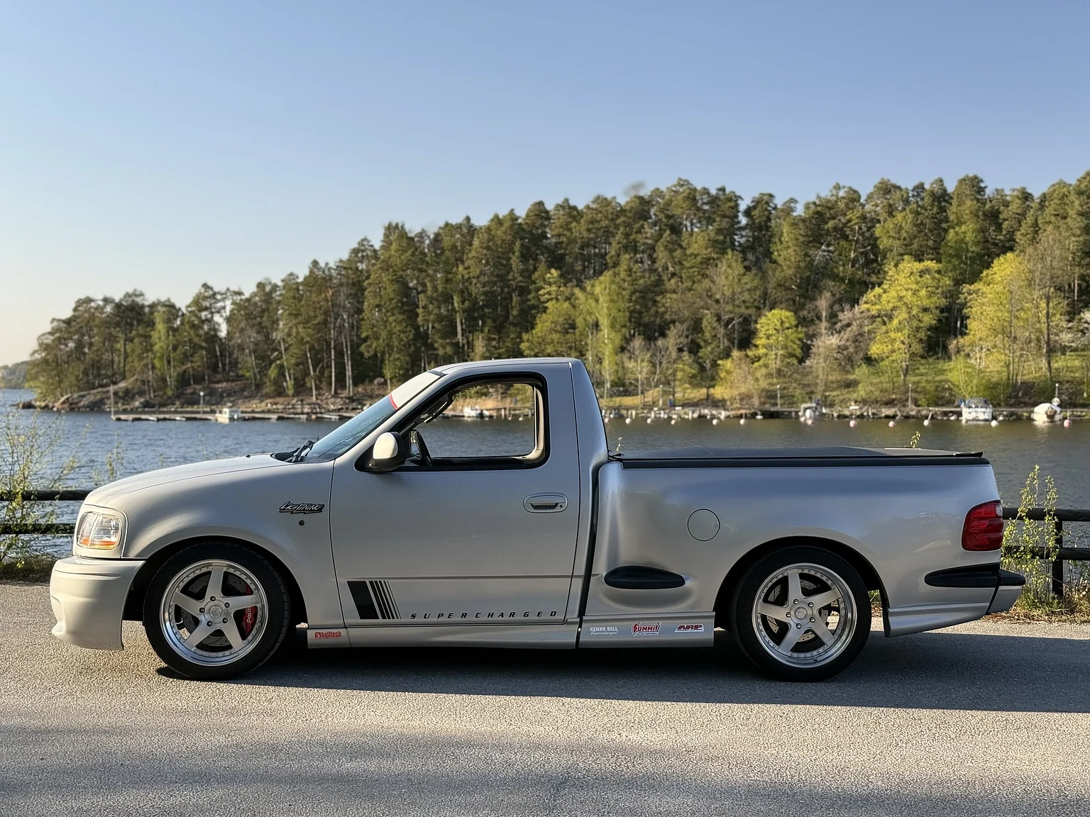 Exterior image of 2002 Ford F 150 Lightning / Kenne Bell (6)