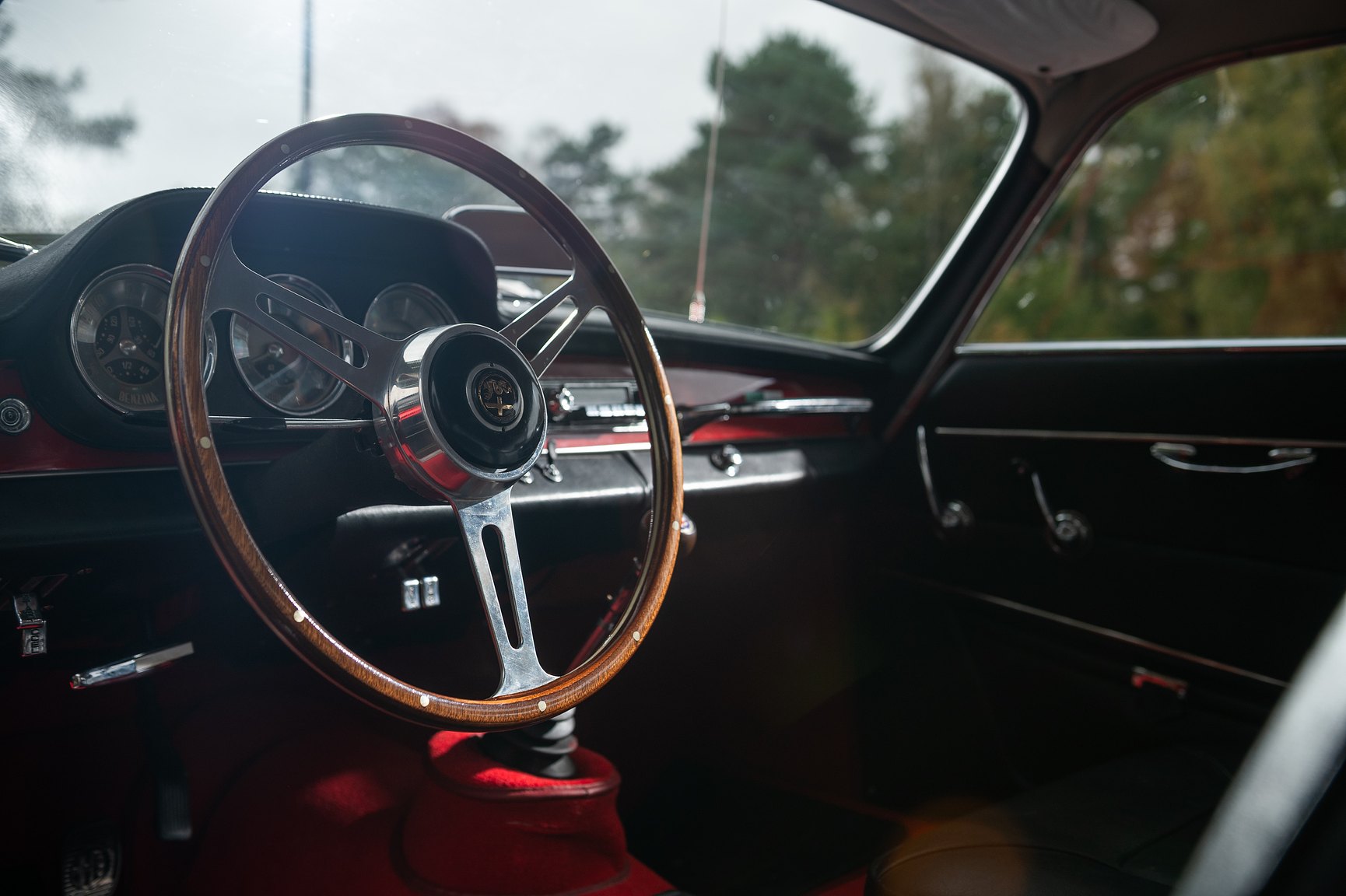 Interior image of 1962 Alfa Romeo Giulia Sprint 1600