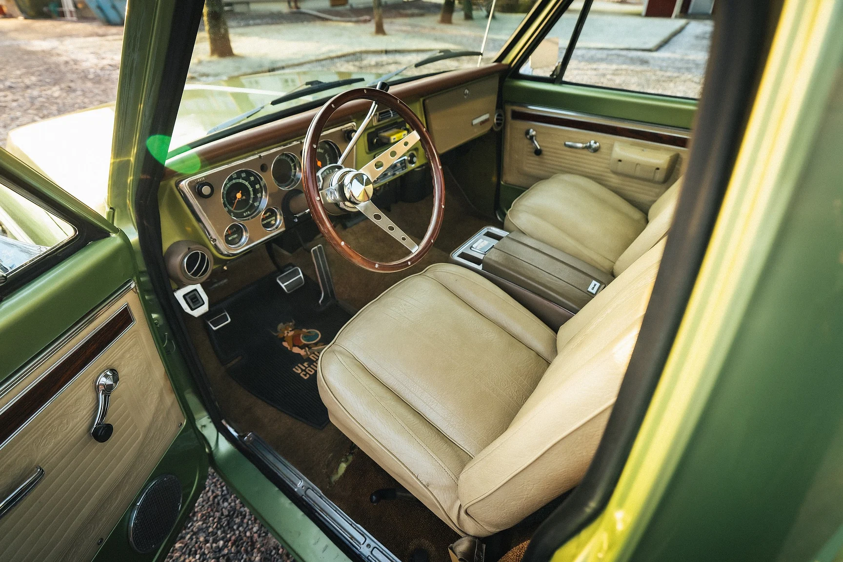 Innenraumfoto von 1970 GMC 1500 Custom Sierra Grande – NO RESERVE (9)