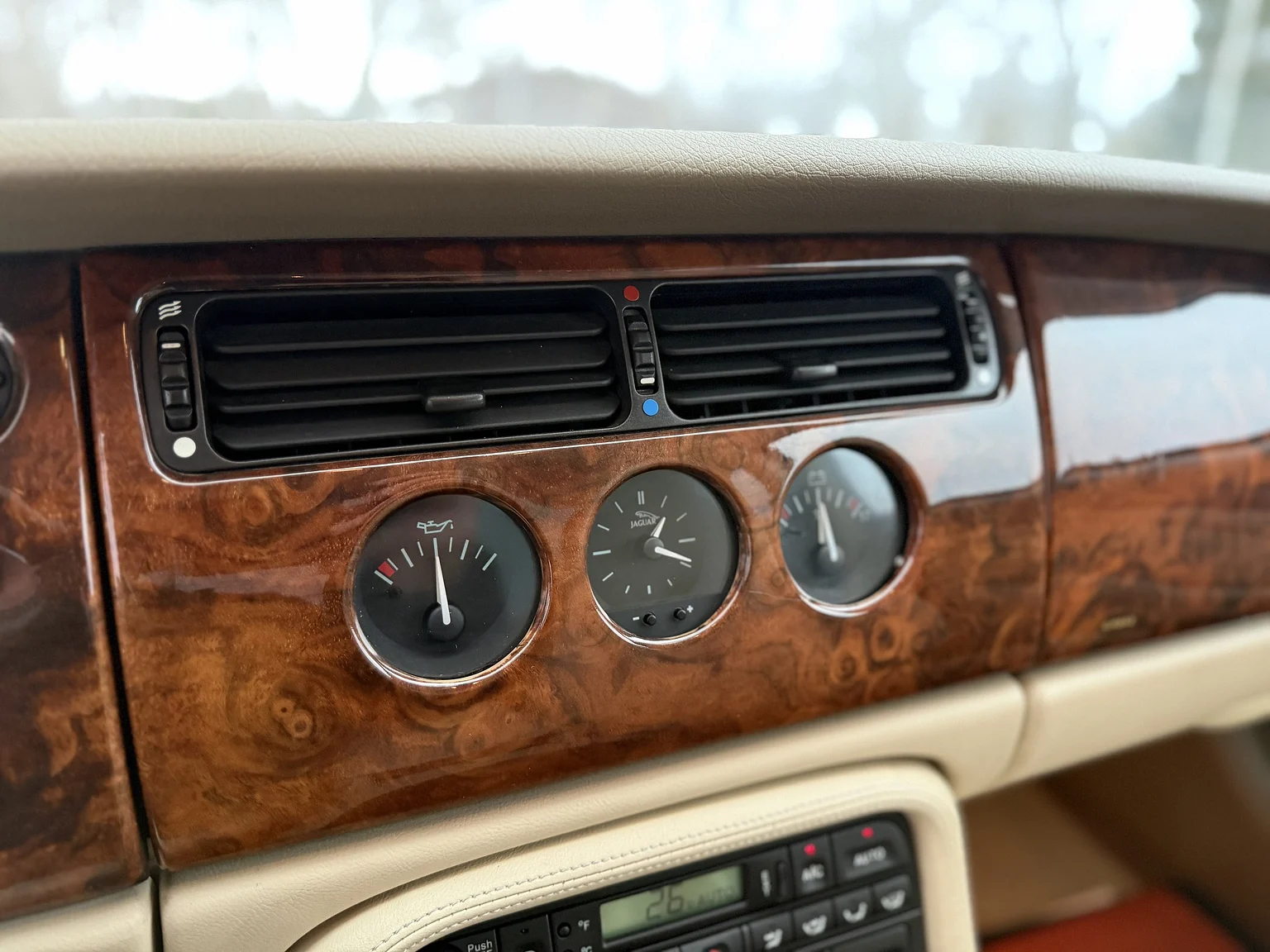 Interiörbild 1997 Jaguar XK8 (13)