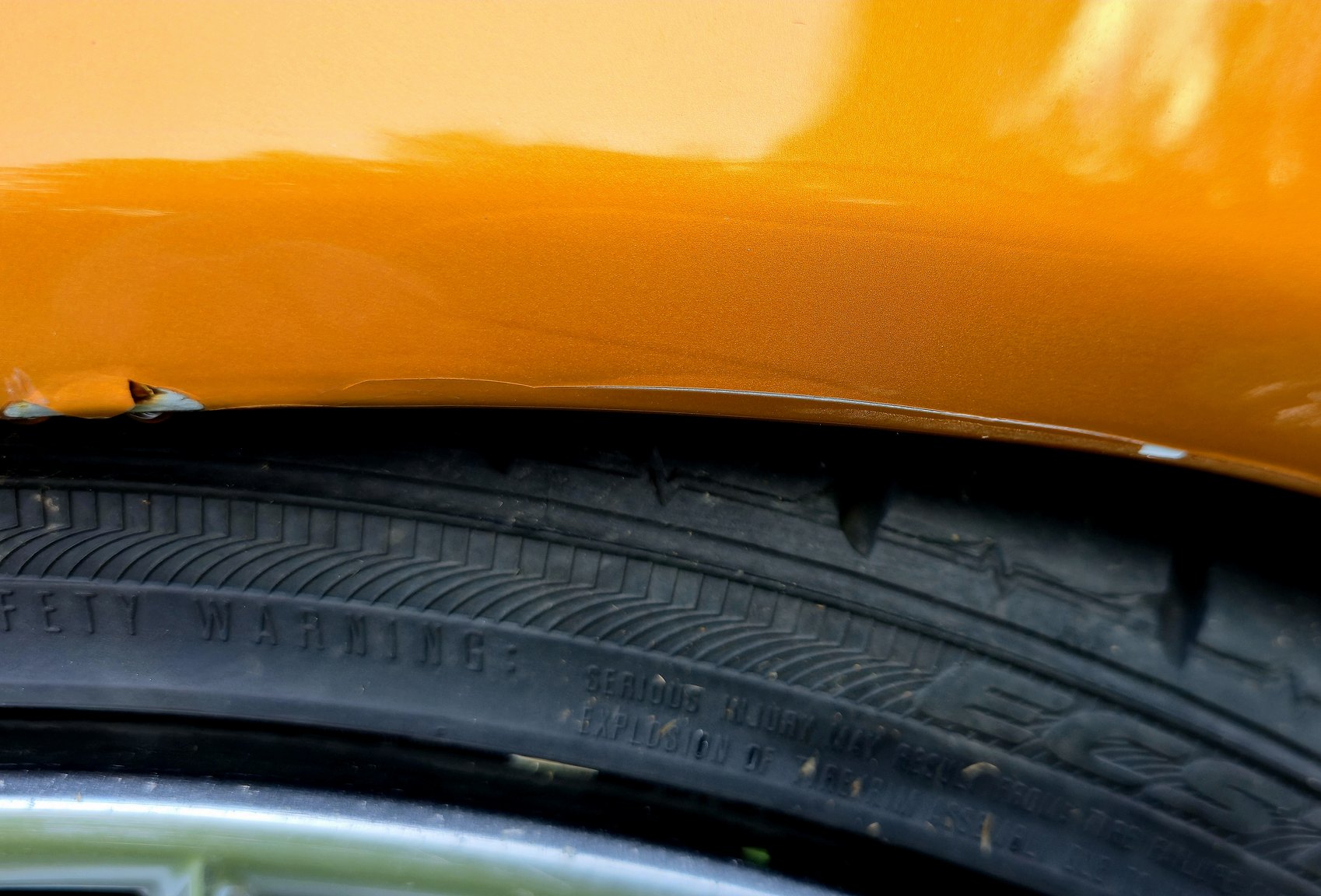 Exterior image of 1998 Volvo V70 R 2.3 T Automatisk