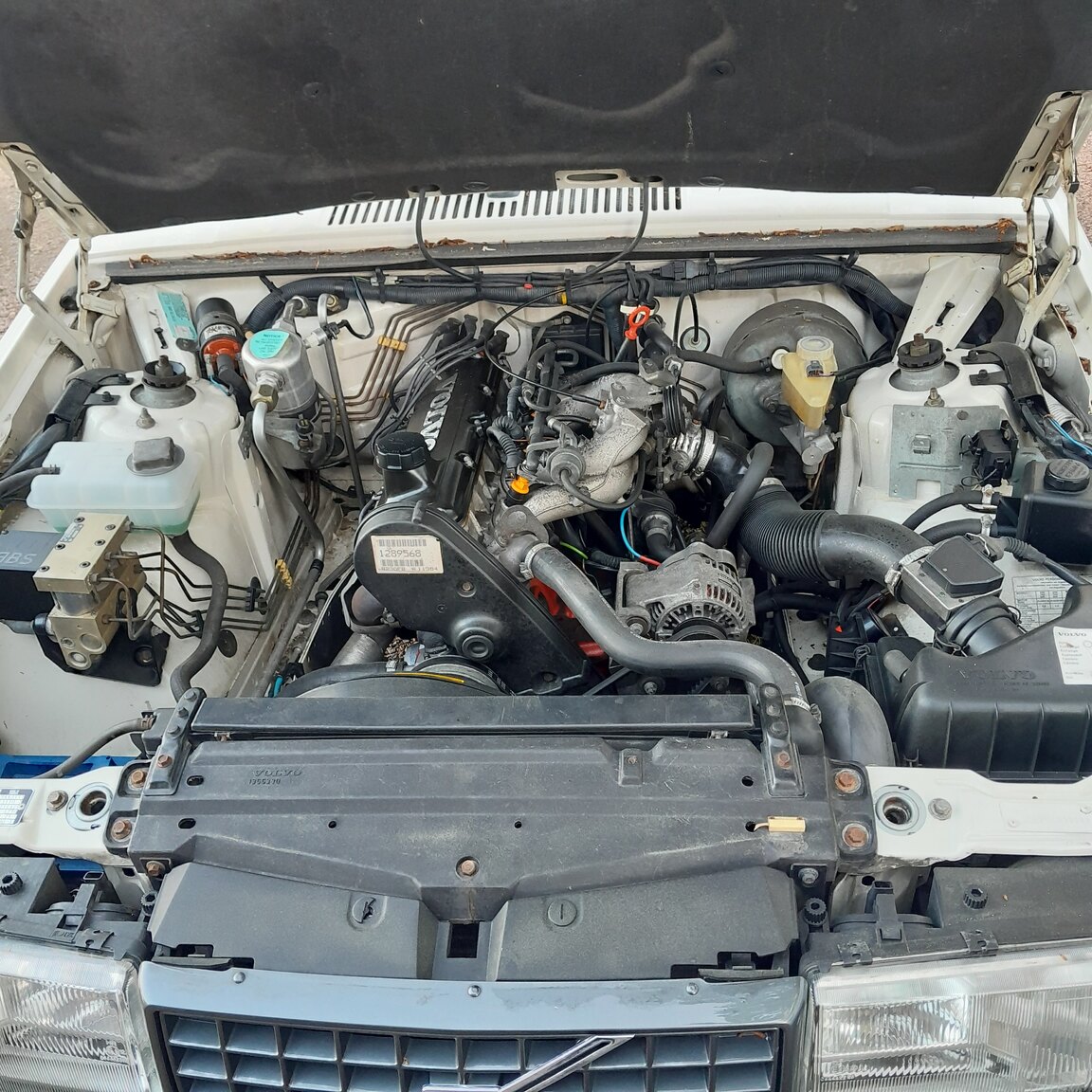 1992 Volvo 944 GL SE, Mekanik