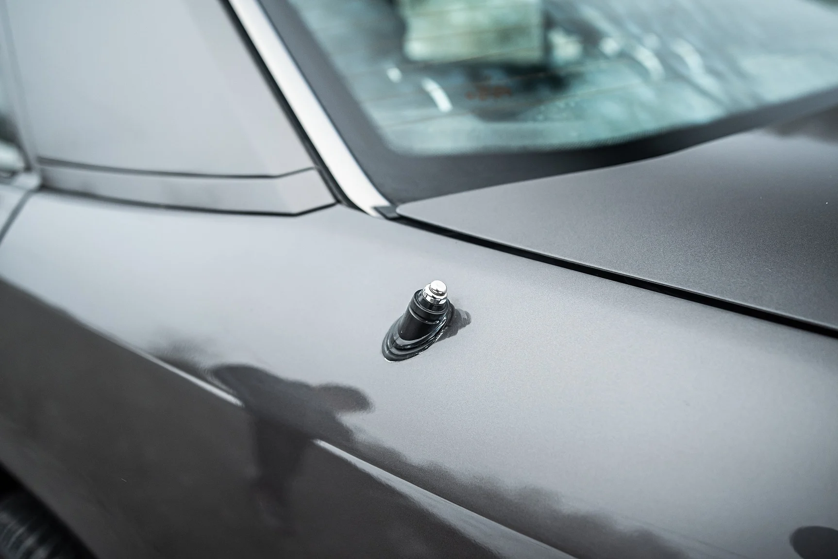 Exterior image of 1993 Mercedes-Benz E 320 "AMG" (35)