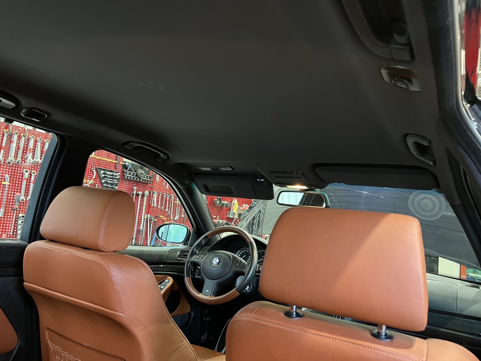Interior image of 2003 BMW 540i Touring