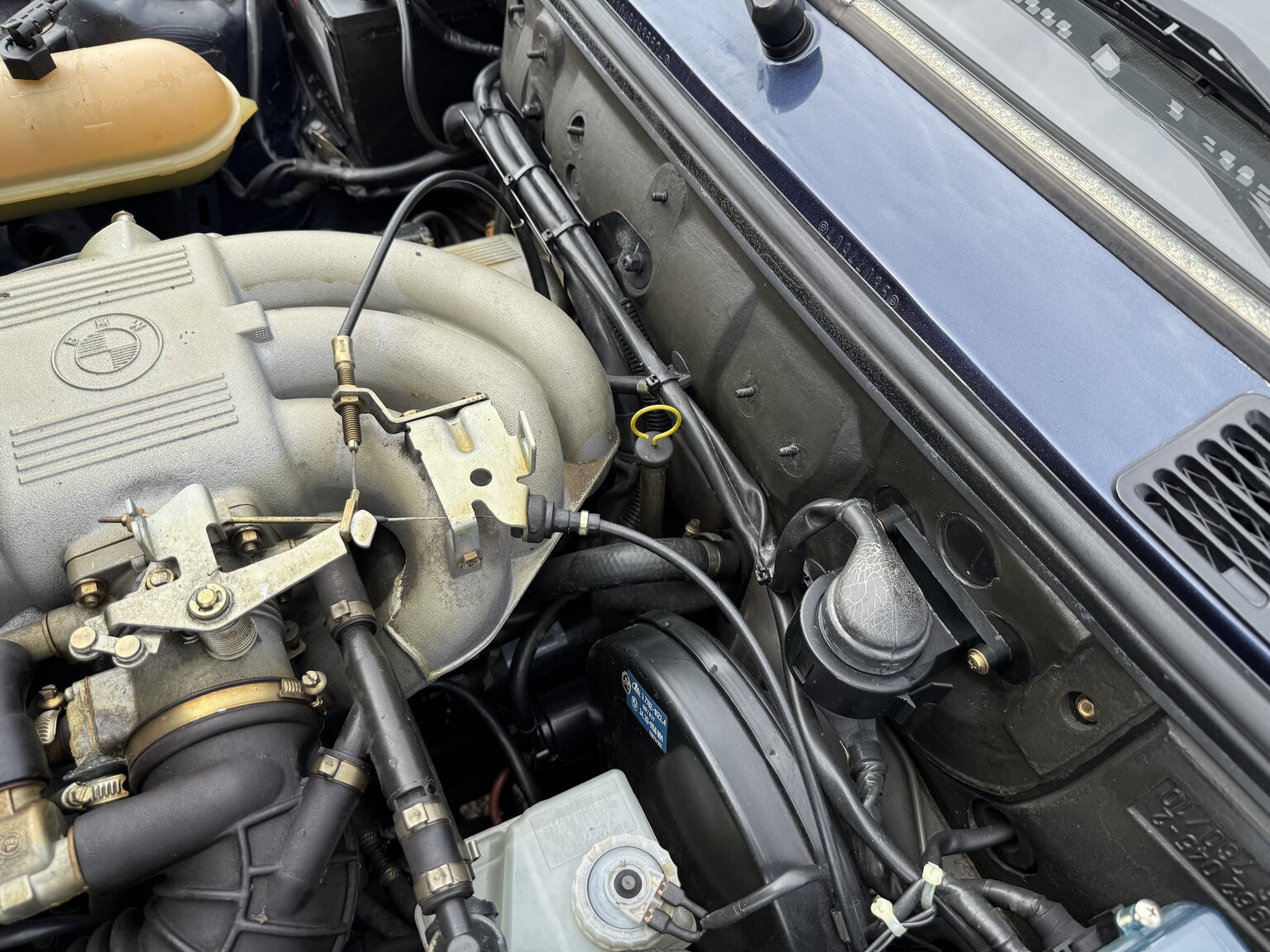 Image of 1987 BMW 325i Convertible mechanics