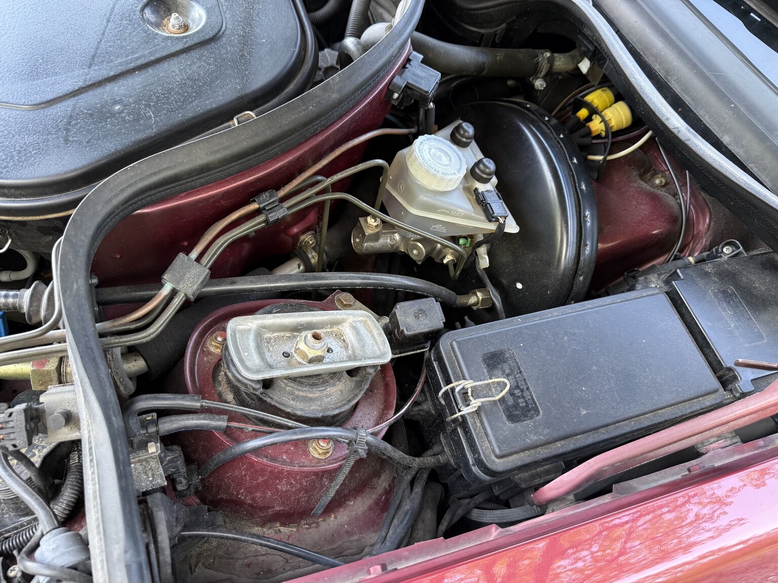 Image of 1991 Mercedes-Benz 300 E-24 mechanics