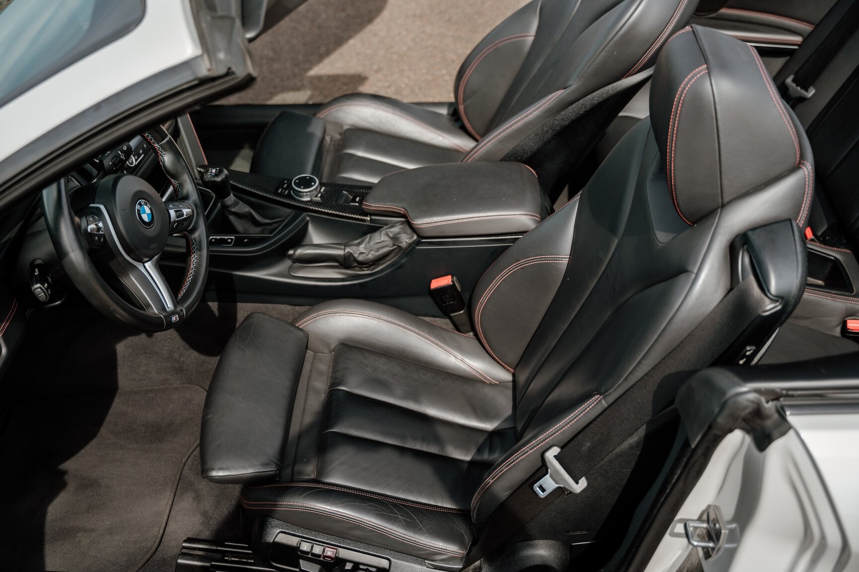 Interiörbild 2015 BMW M4 Cabriolet