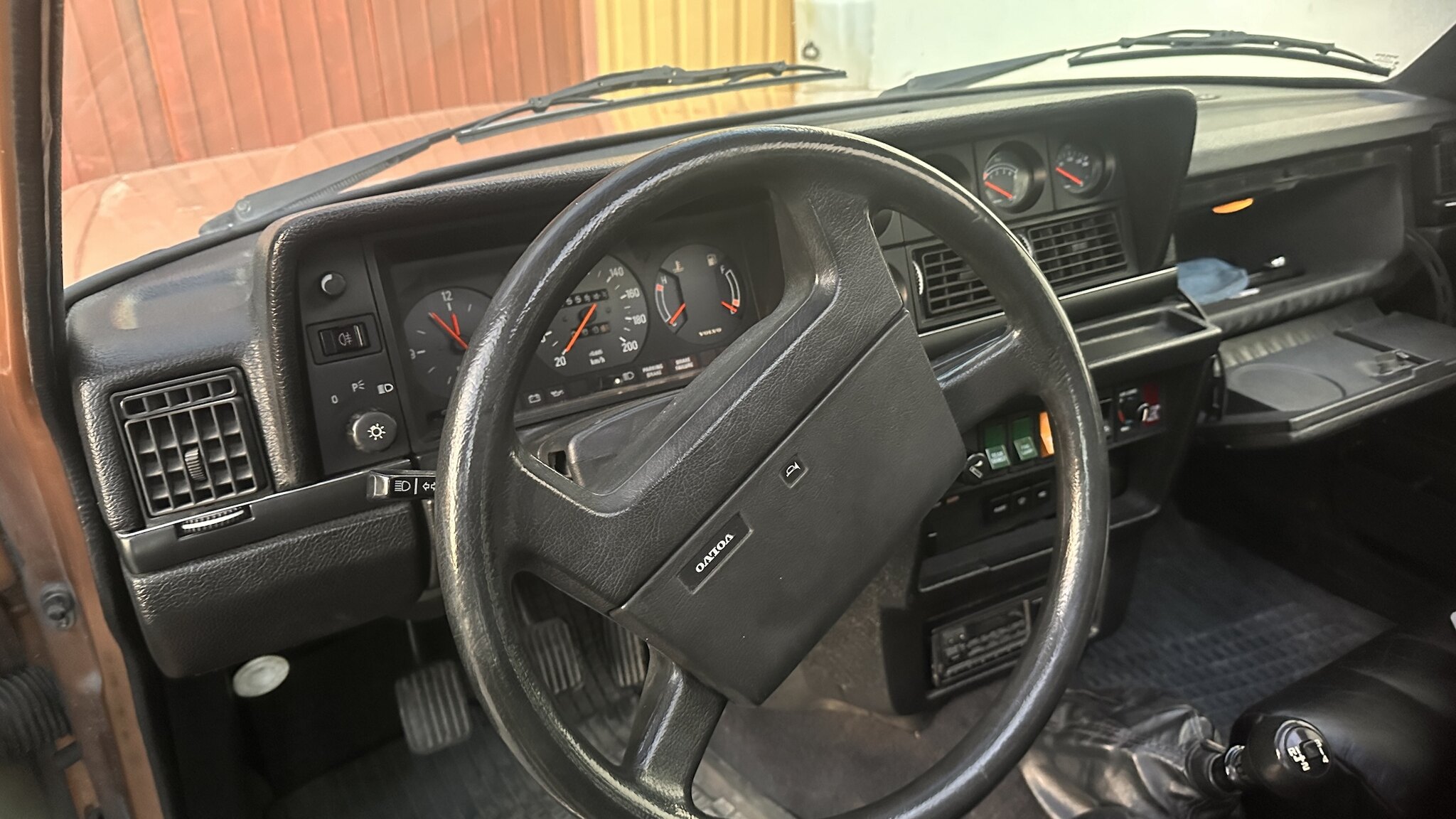 Interiörbild 1981 Volvo 244 GLE D6