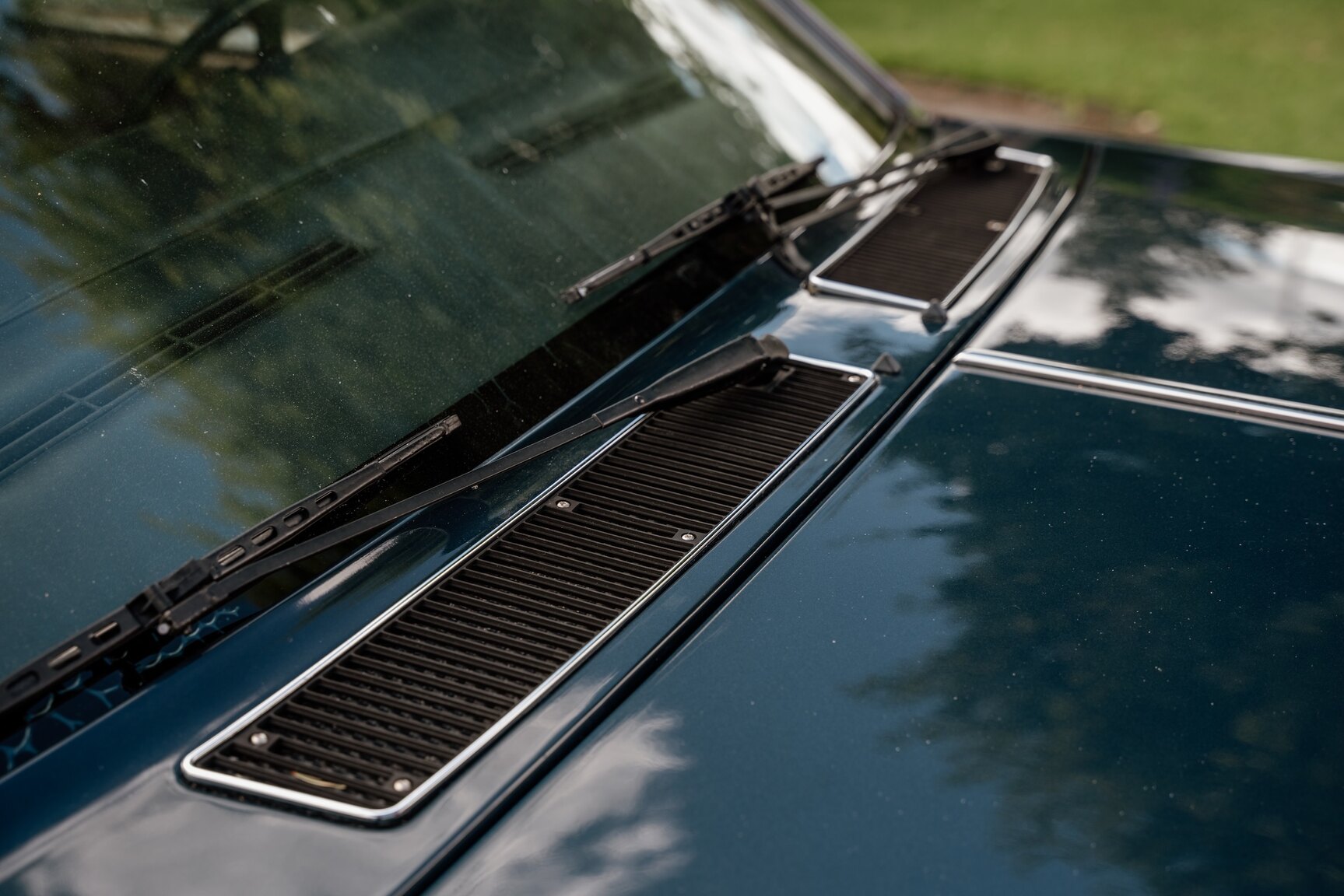 Exterior image of 1982 Rolls Royce Silver Spirit