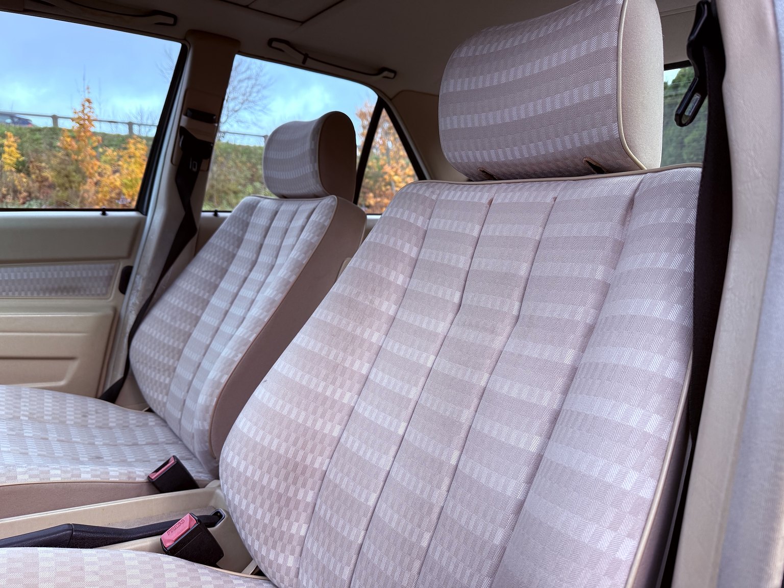 Interiörbild 1989 Mercedes-Benz 190 E