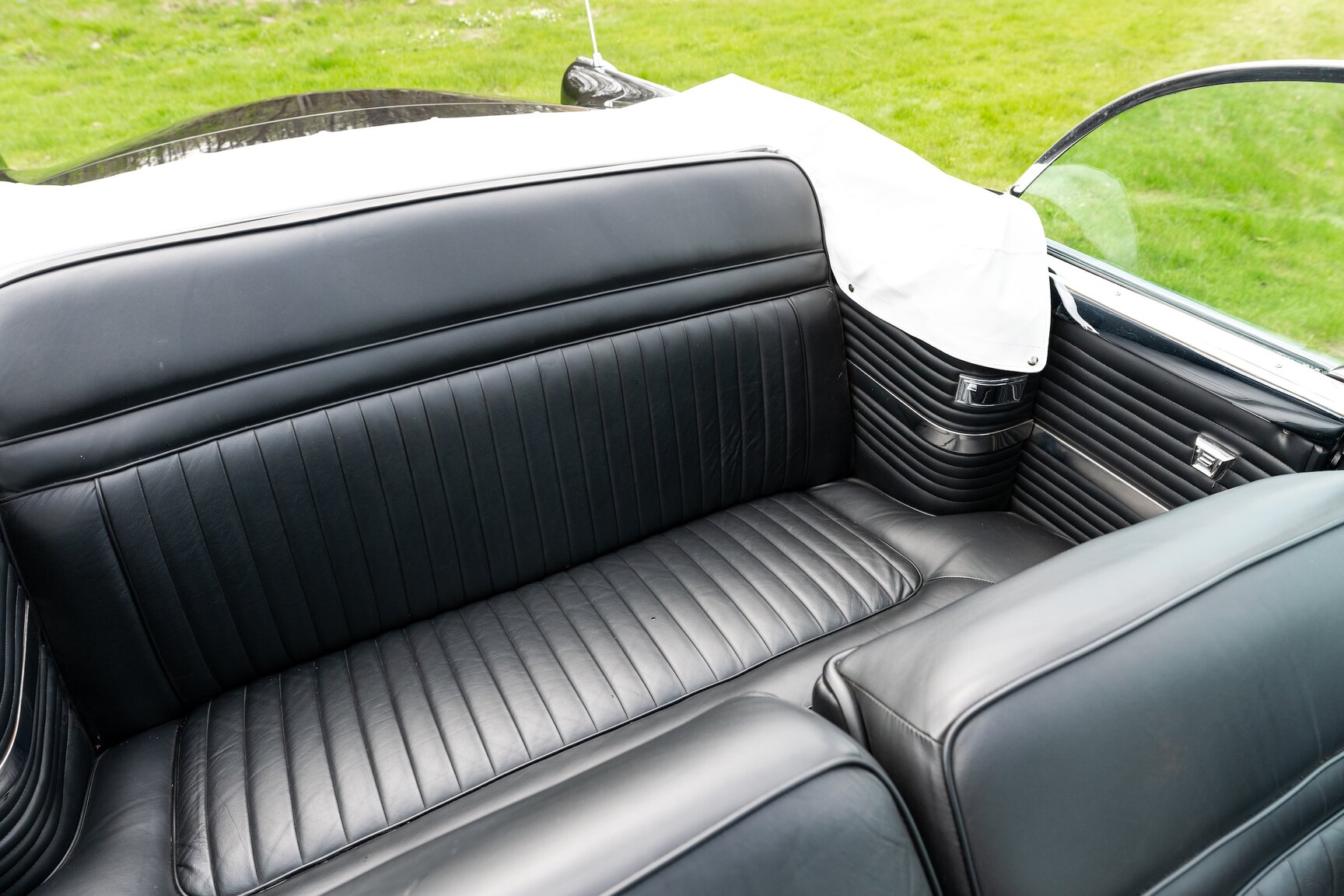 Interior image of 1955 Packard Caribbean Cabriolet  (32)