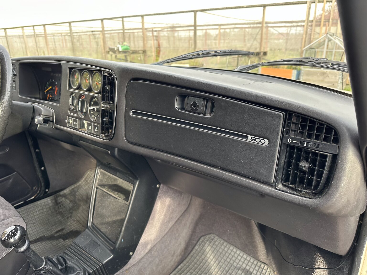 Interior image of 1991 Saab 900 Turbo