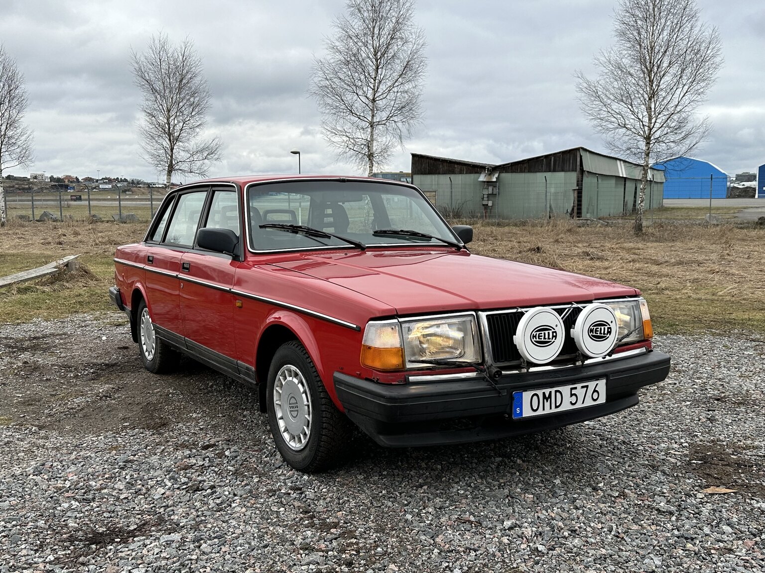 Exterior image of 1990 Volvo 240 (2)