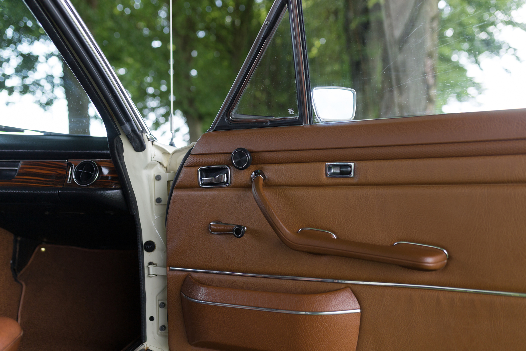 Innenraumfoto von 1971 Mercedes 250 C