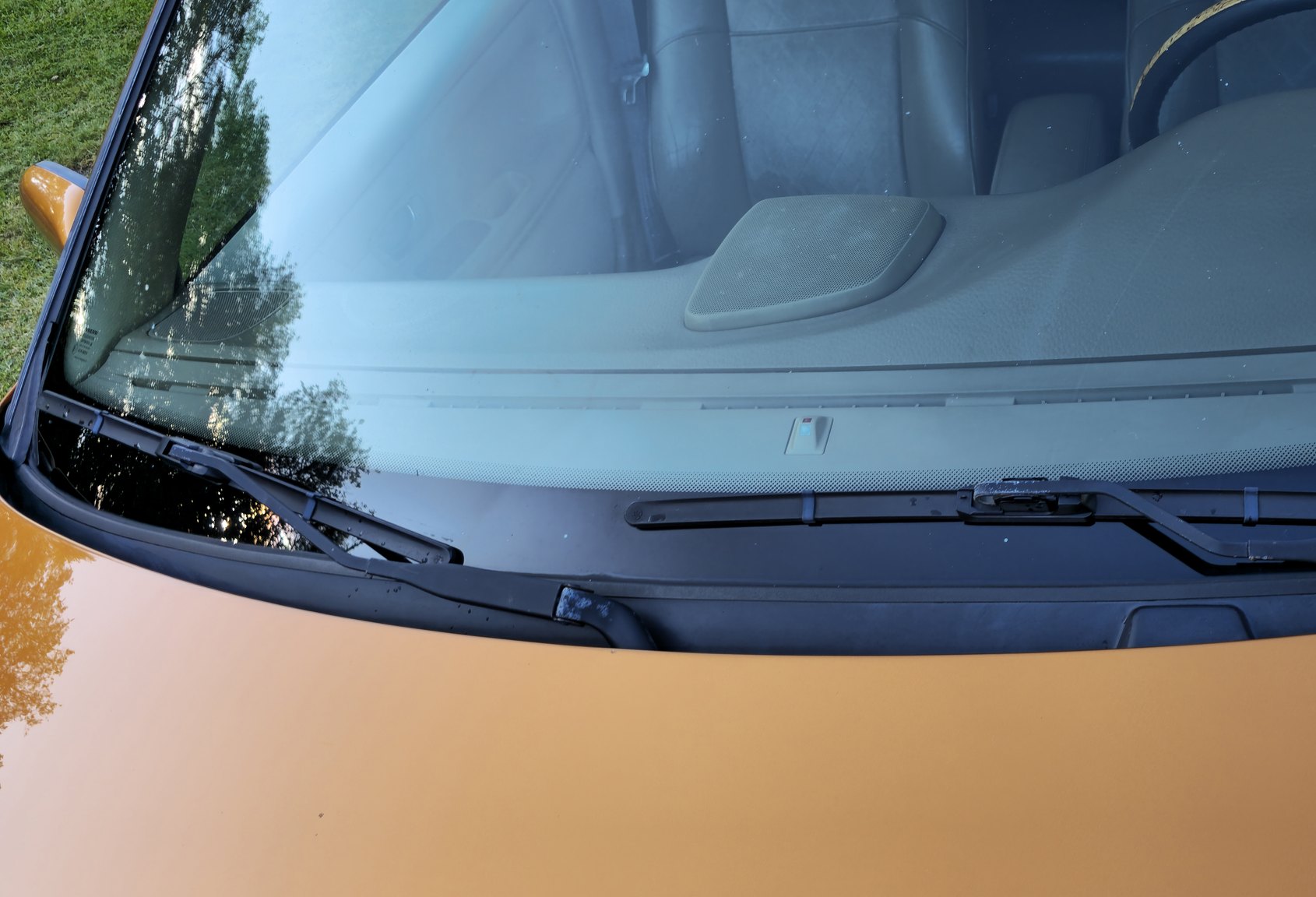 Exterior image of 1998 Volvo V70 R 2.3 T Automatisk